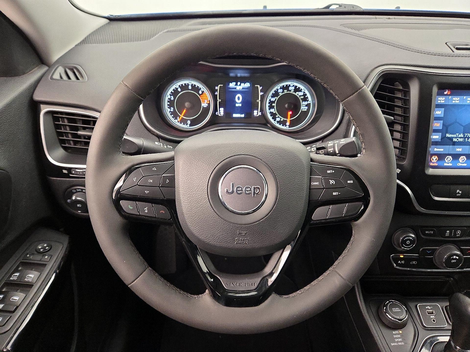 Thumbnail: 2022 Jeep Cherokee - 10