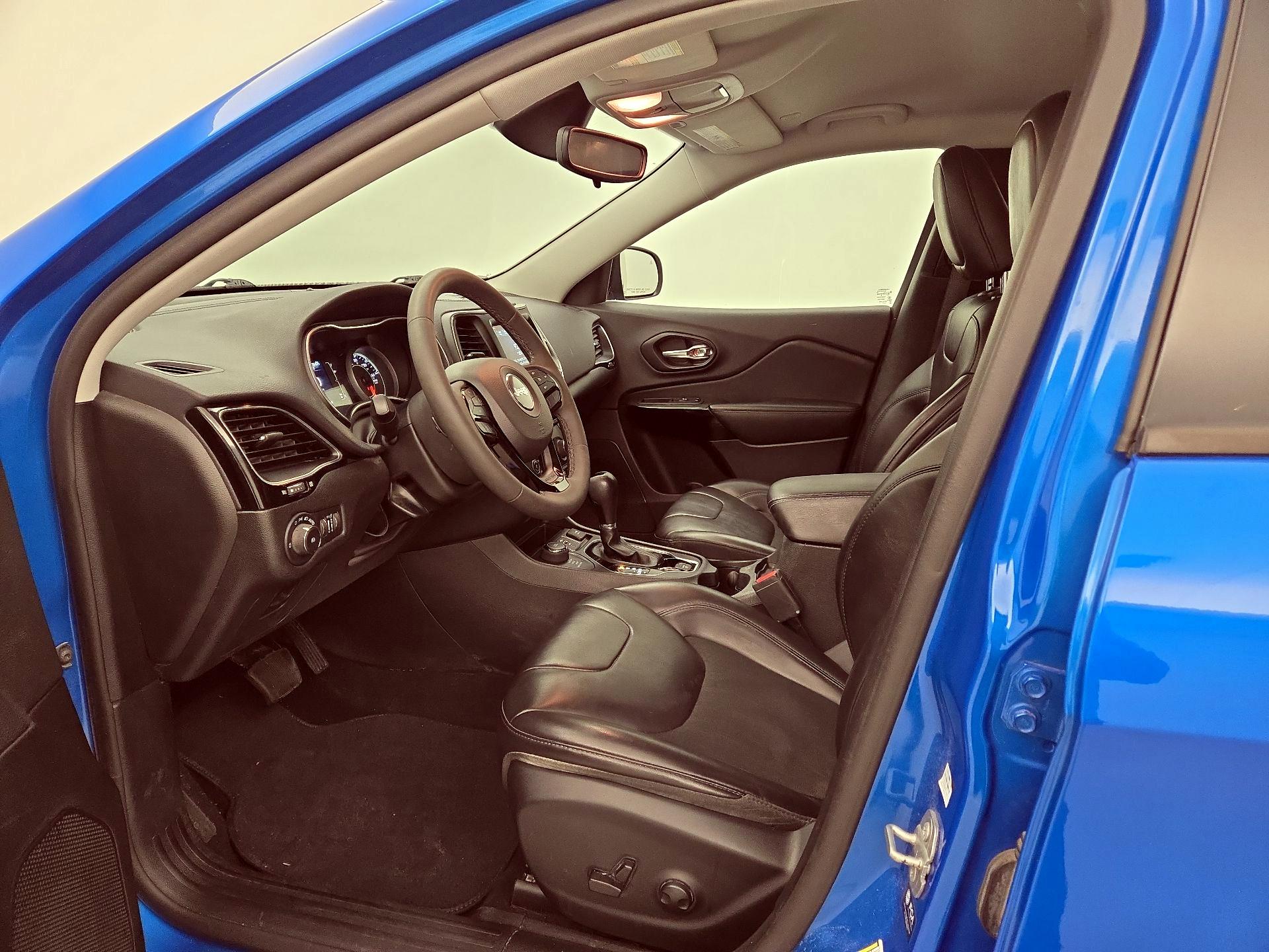 Thumbnail: 2022 Jeep Cherokee - 11