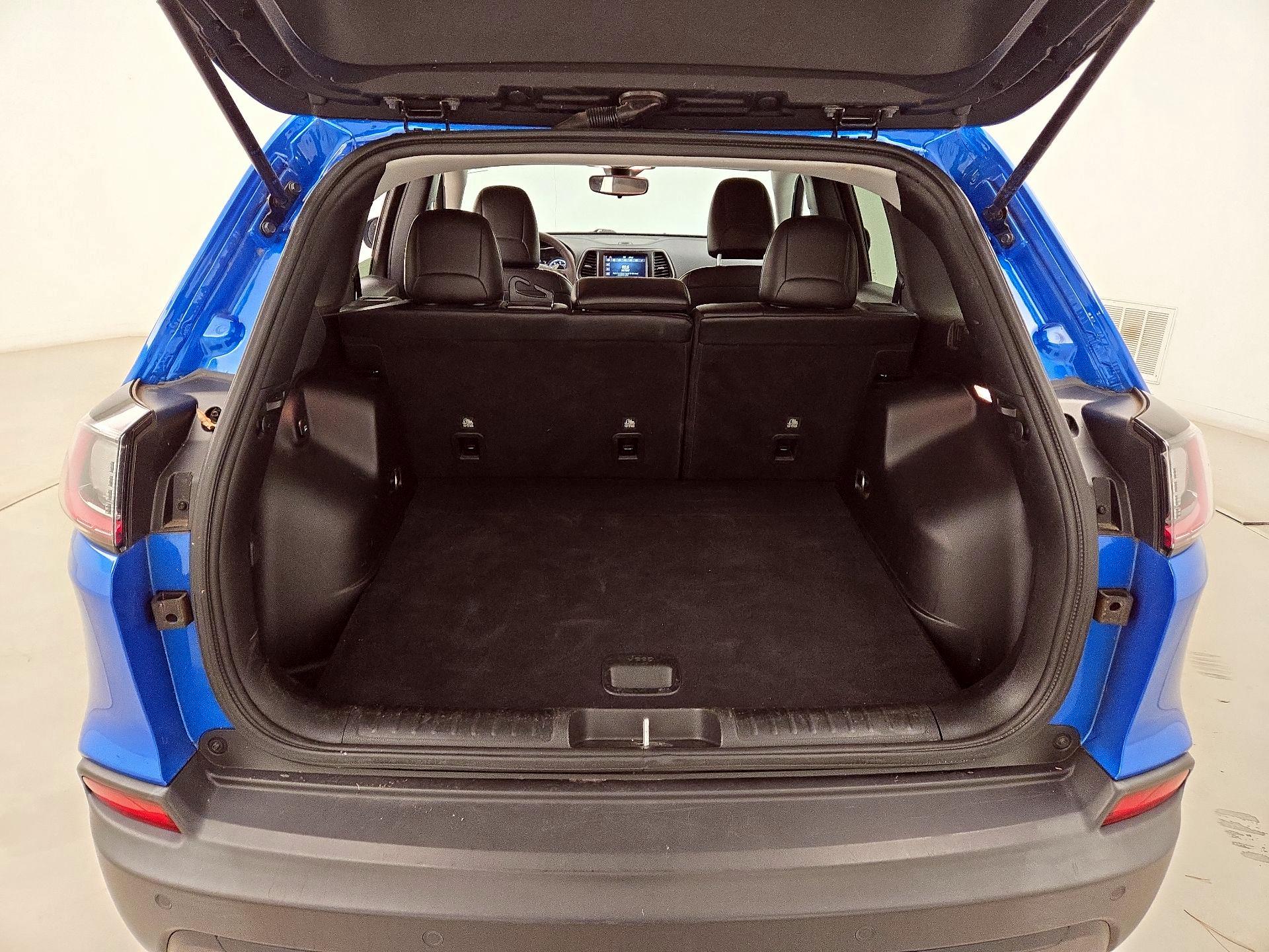 Thumbnail: 2022 Jeep Cherokee - 20