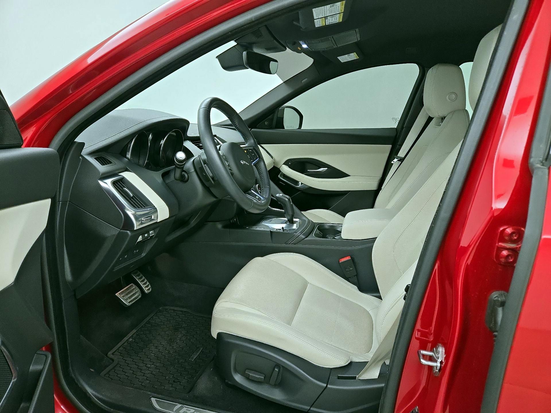 Thumbnail: 2019 Jaguar E-Pace - 11