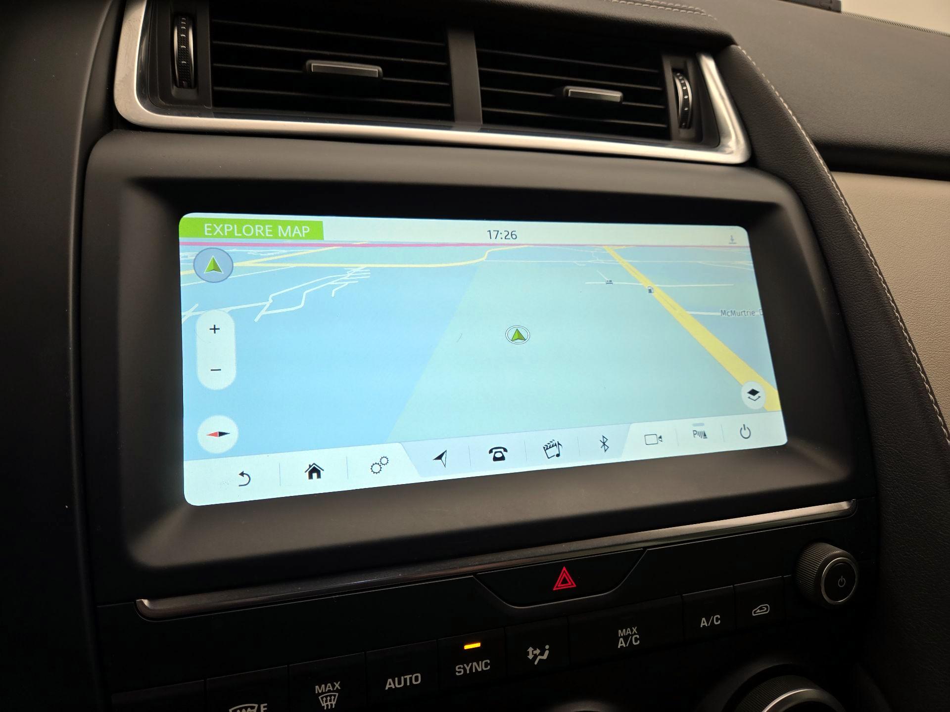 Thumbnail: 2019 Jaguar E-Pace - 14