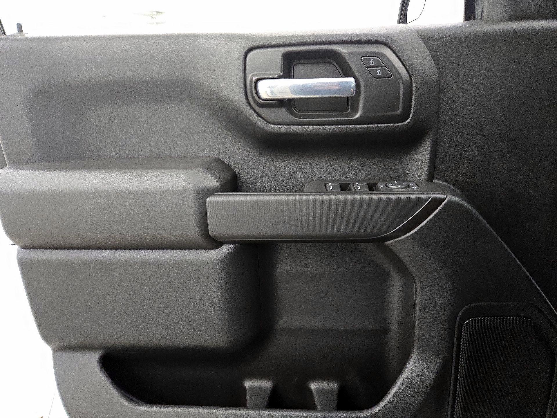 Thumbnail: 2021 Chevrolet Silverado 1500 - 12