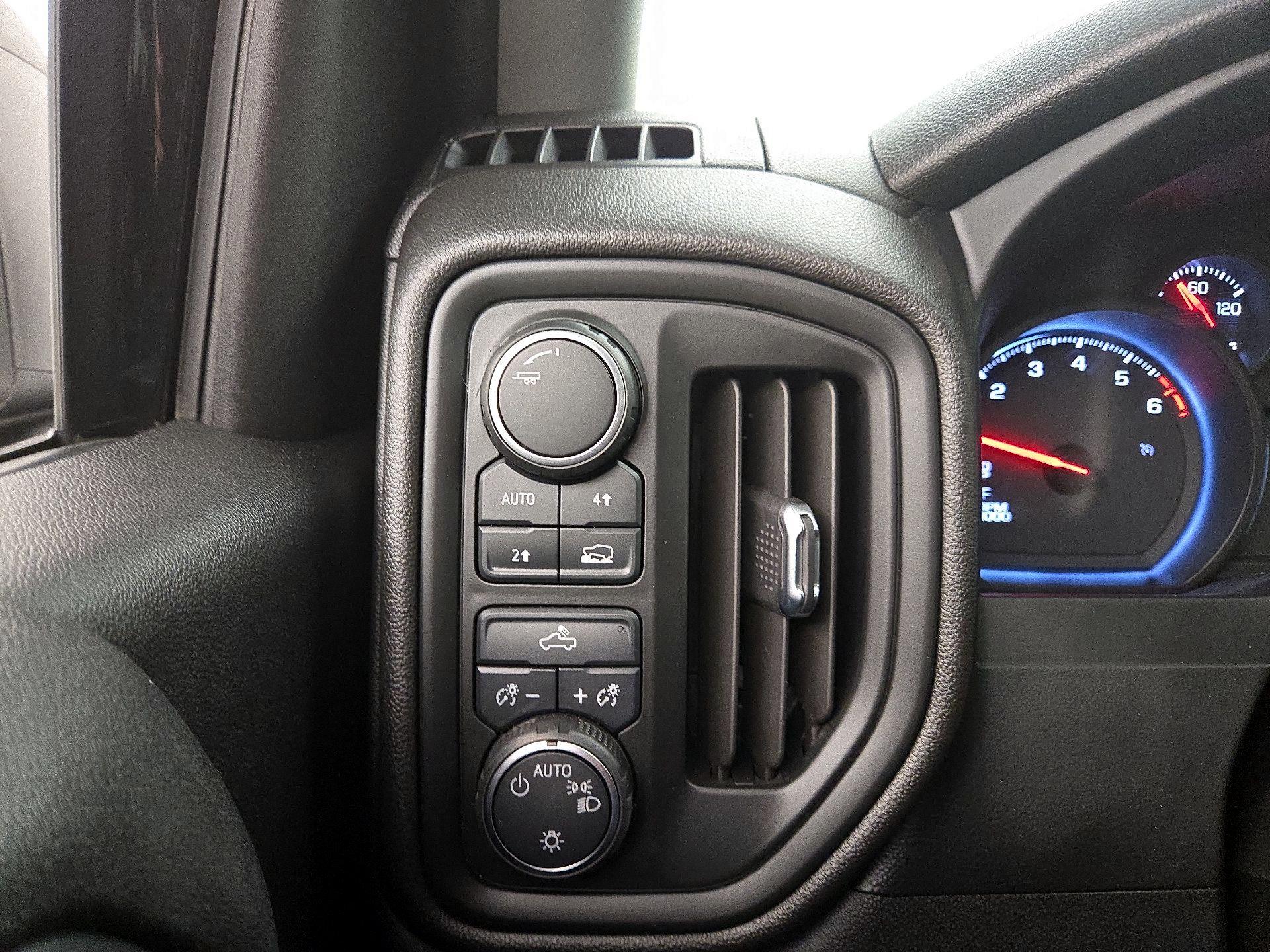 Thumbnail: 2021 Chevrolet Silverado 1500 - 13