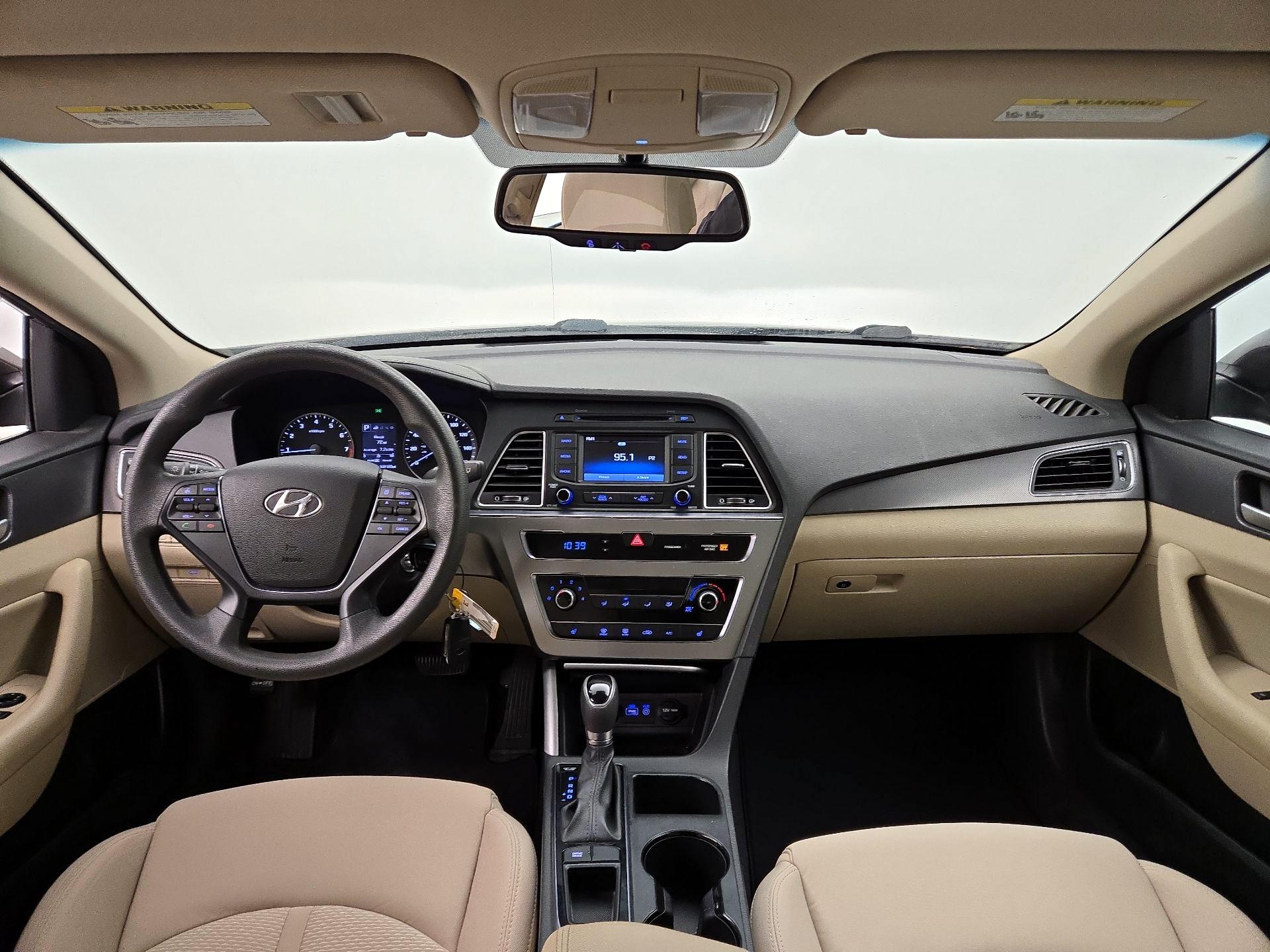 Thumbnail: 2015 Hyundai Sonata - 9