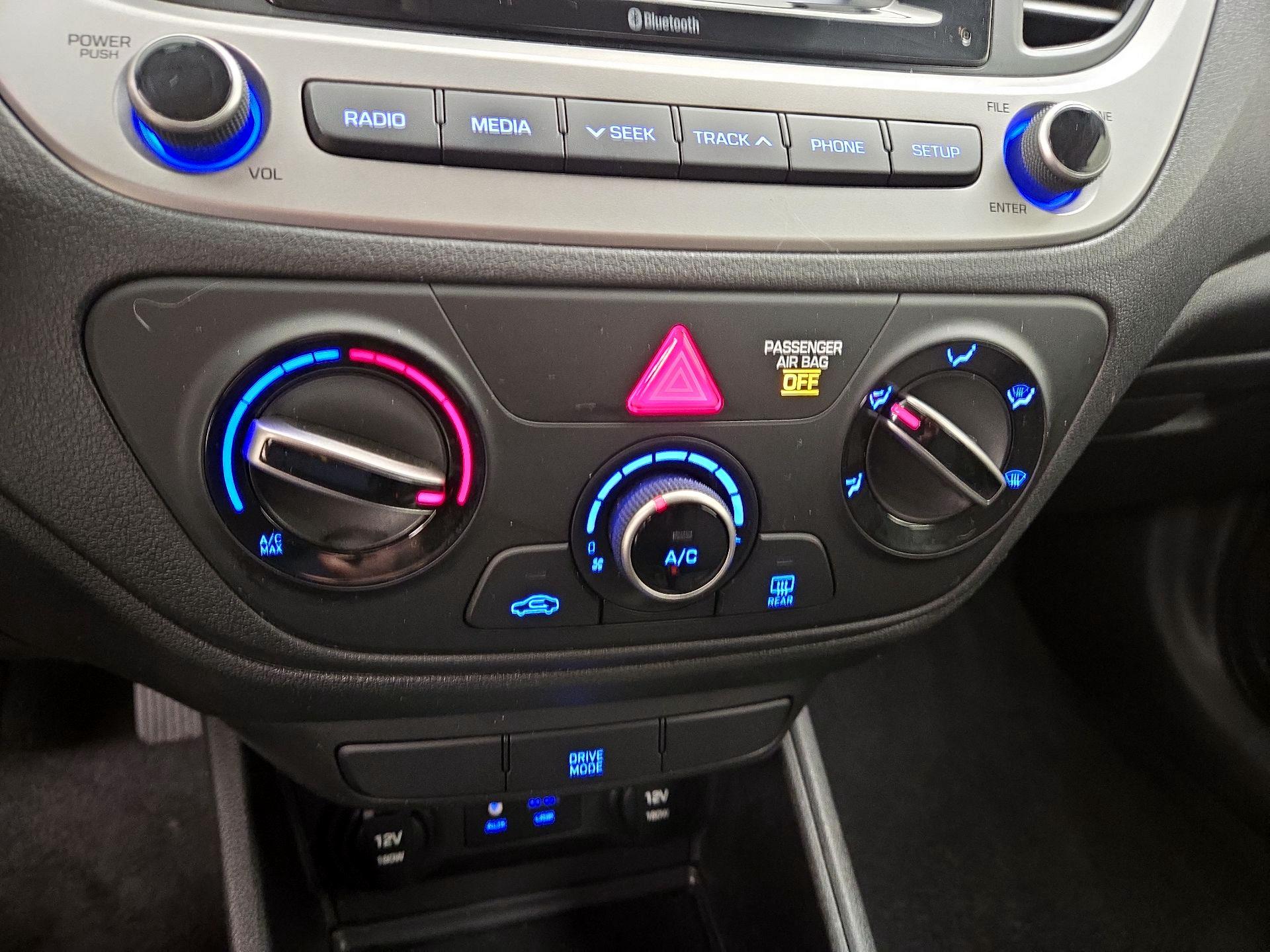 Thumbnail: 2021 Hyundai Accent - 16