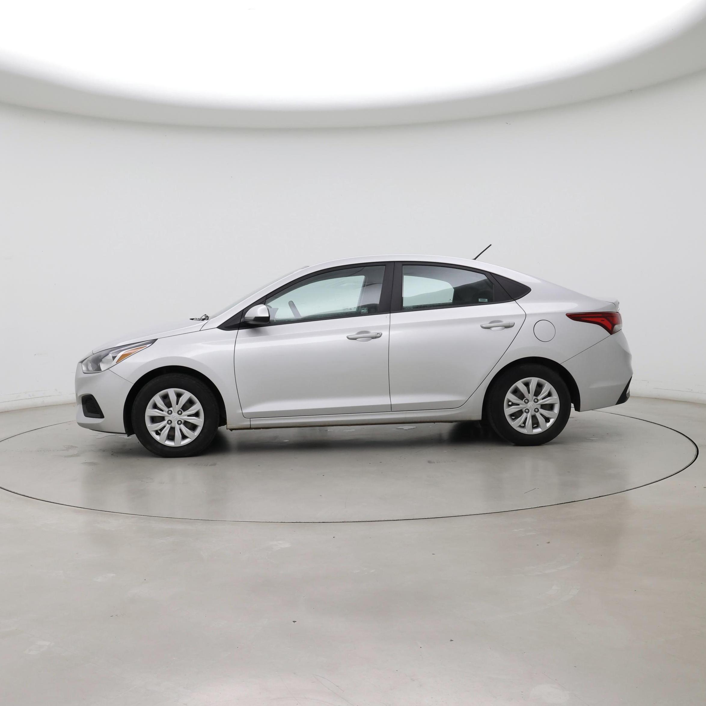 Thumbnail: 2021 Hyundai Accent - 3