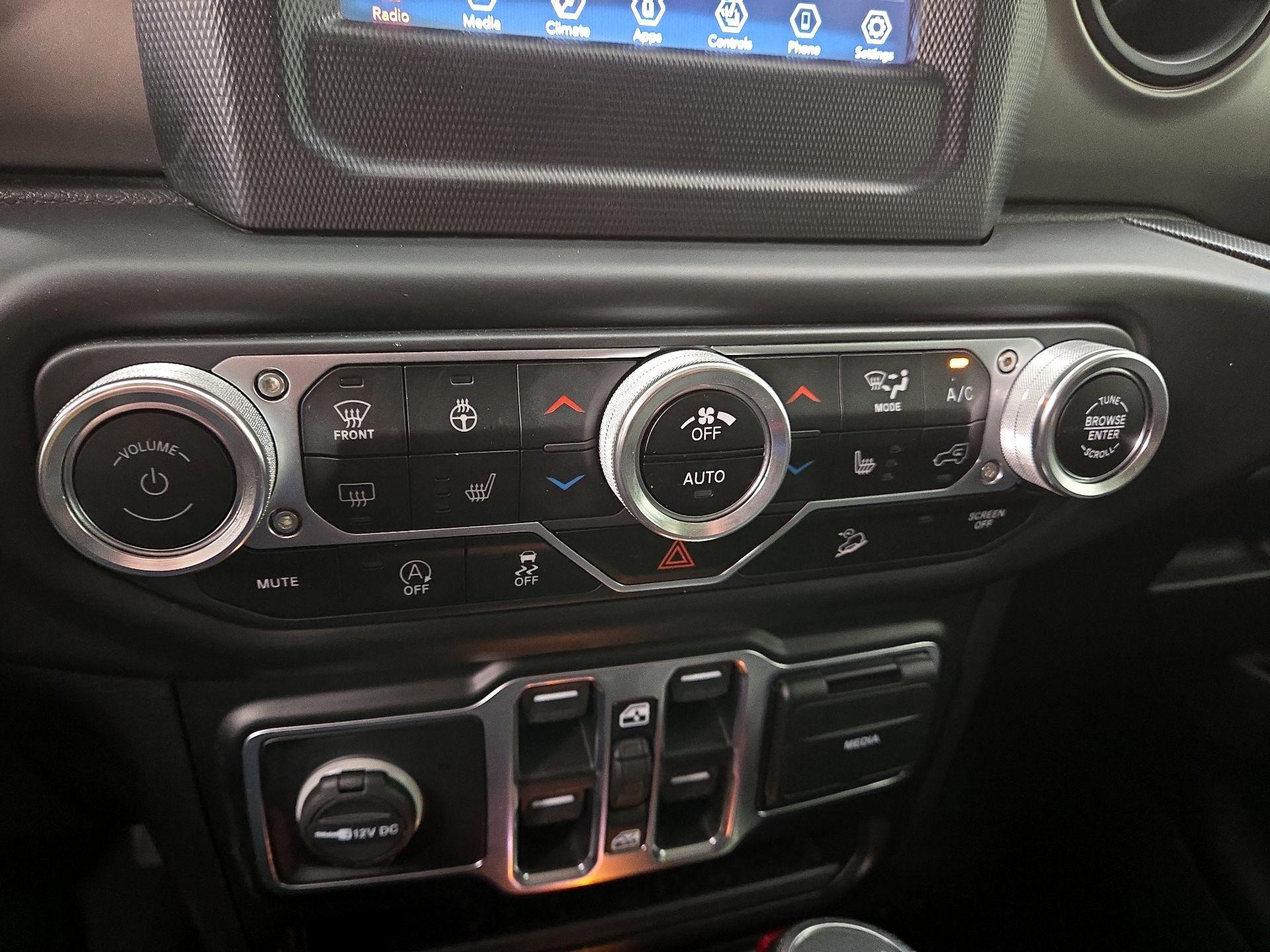 Thumbnail: 2020 Jeep Wrangler - 16