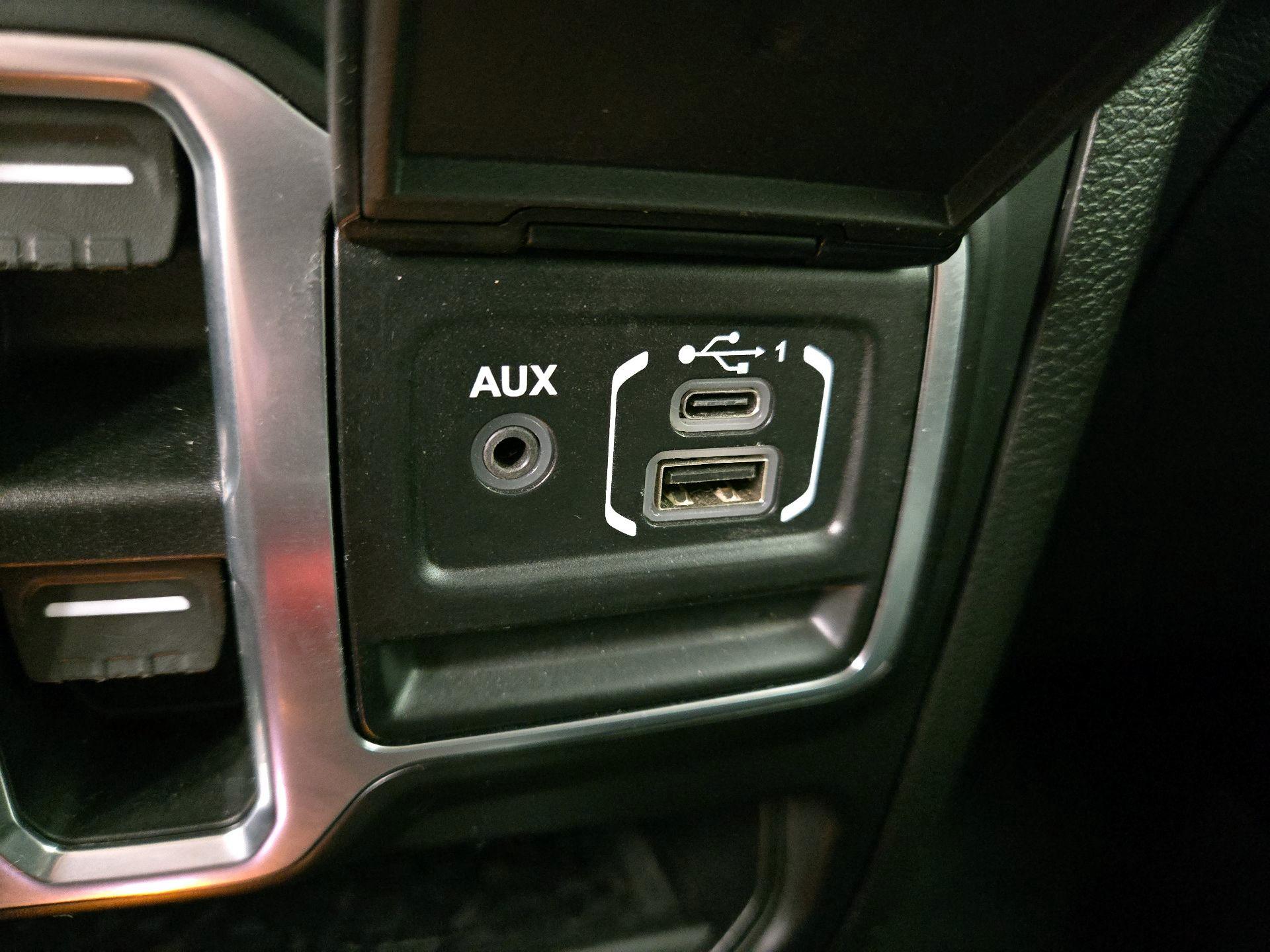 Thumbnail: 2020 Jeep Wrangler - 18