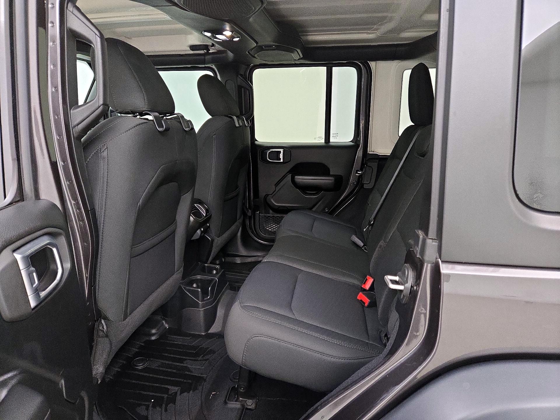 Thumbnail: 2020 Jeep Wrangler - 19