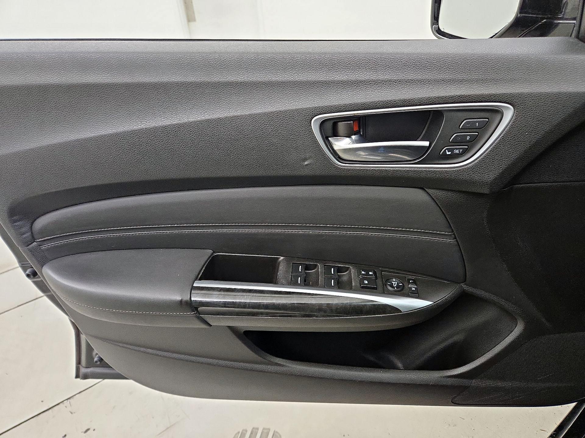 Thumbnail: 2018 Acura TLX - 12