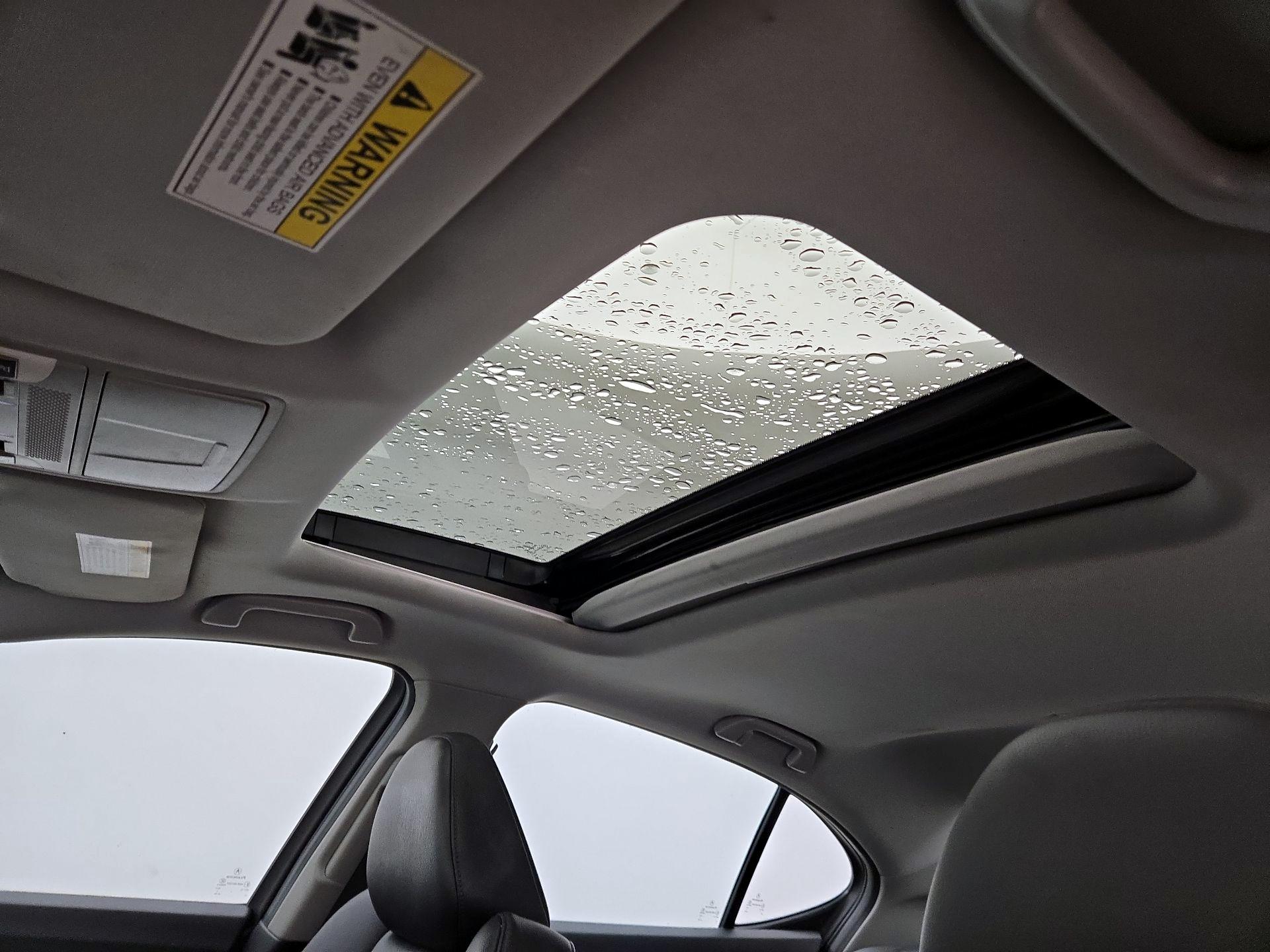 Thumbnail: 2018 Acura TLX - 19