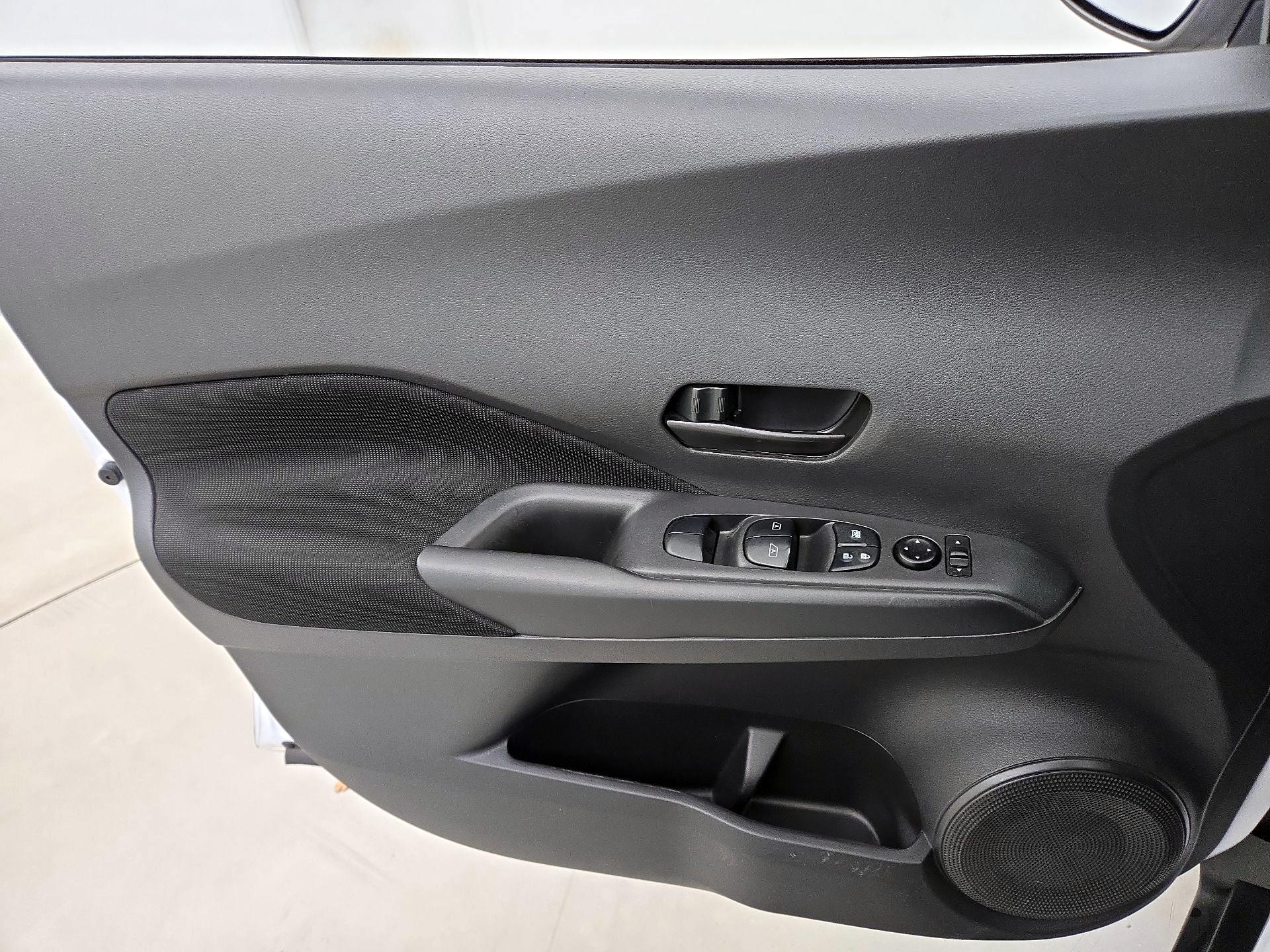 Thumbnail: 2022 Nissan Kicks - 12