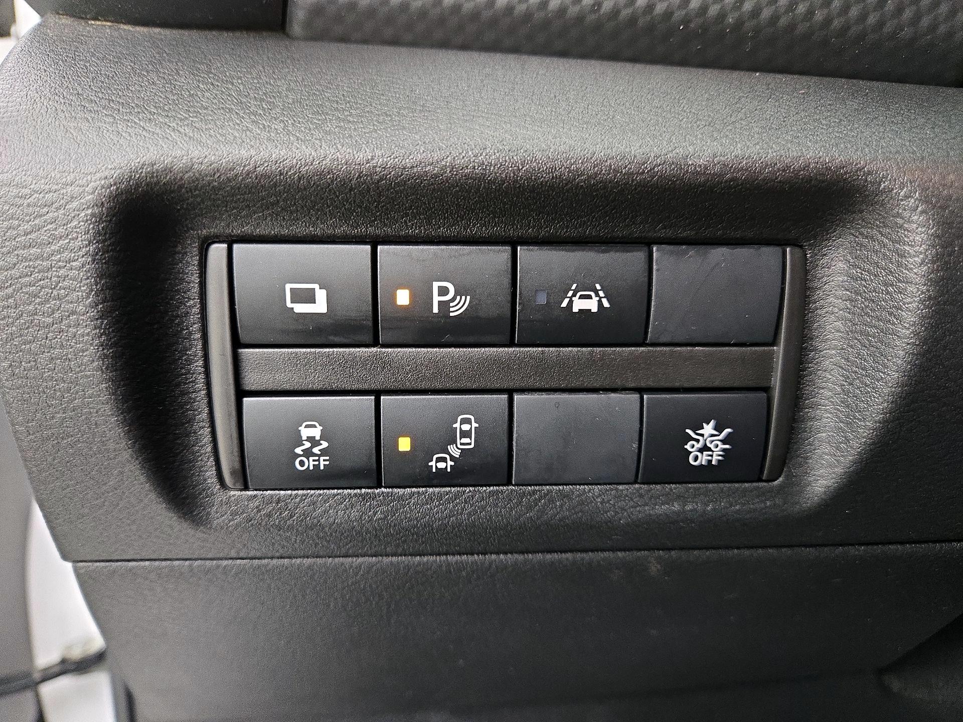 Thumbnail: 2022 Nissan Kicks - 13