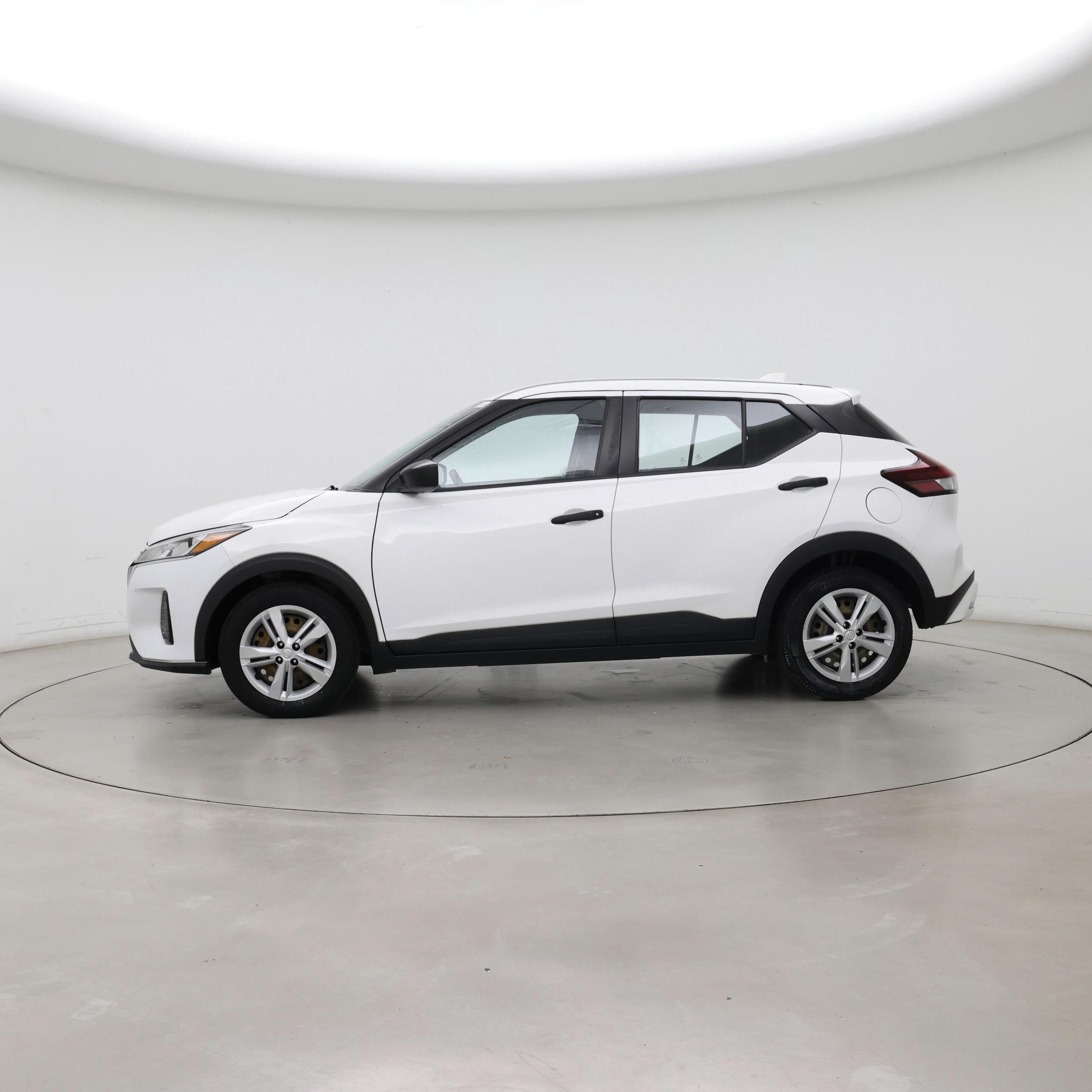 Thumbnail: 2022 Nissan Kicks - 3