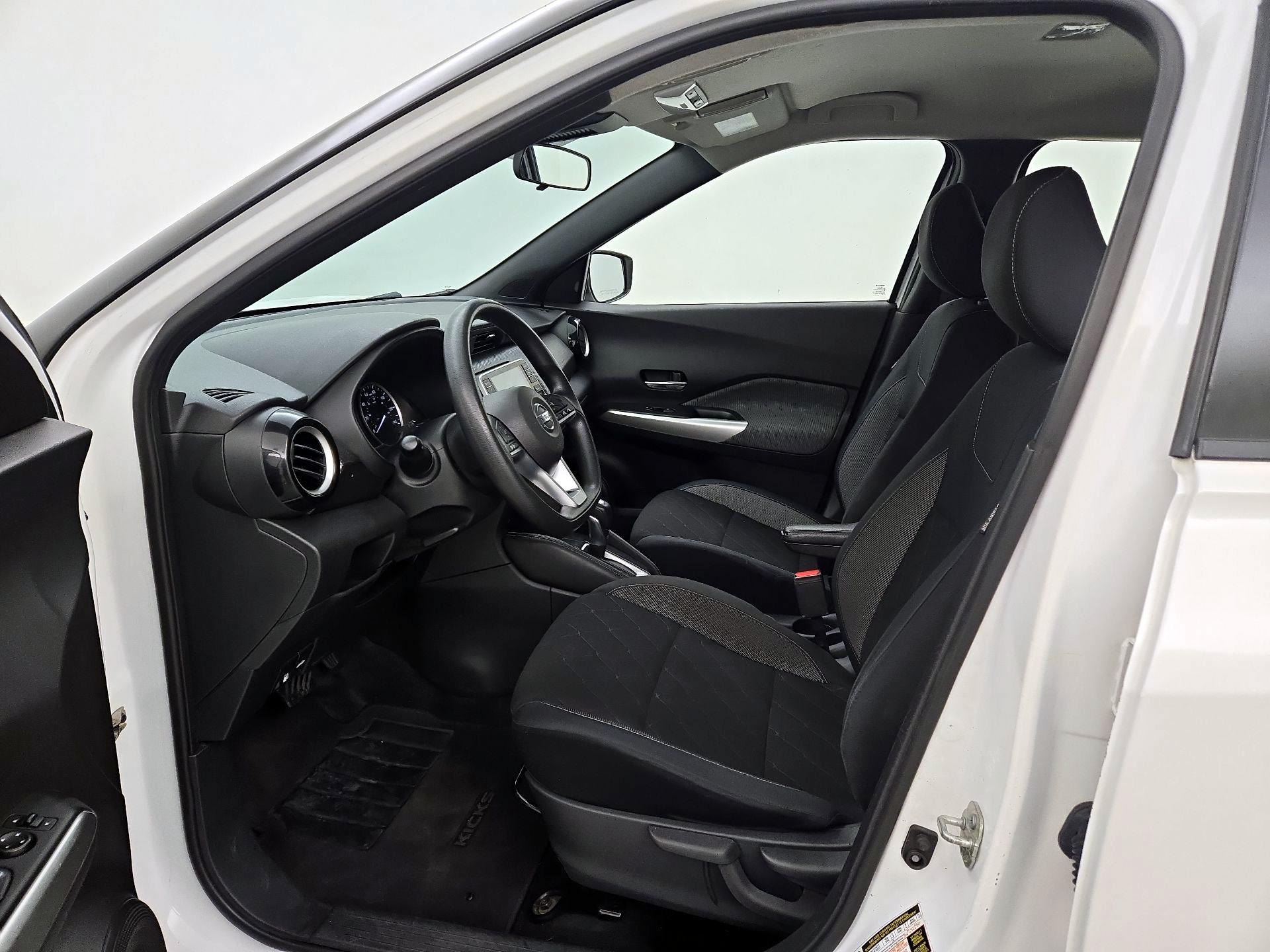 Thumbnail: 2020 Nissan Kicks - 11