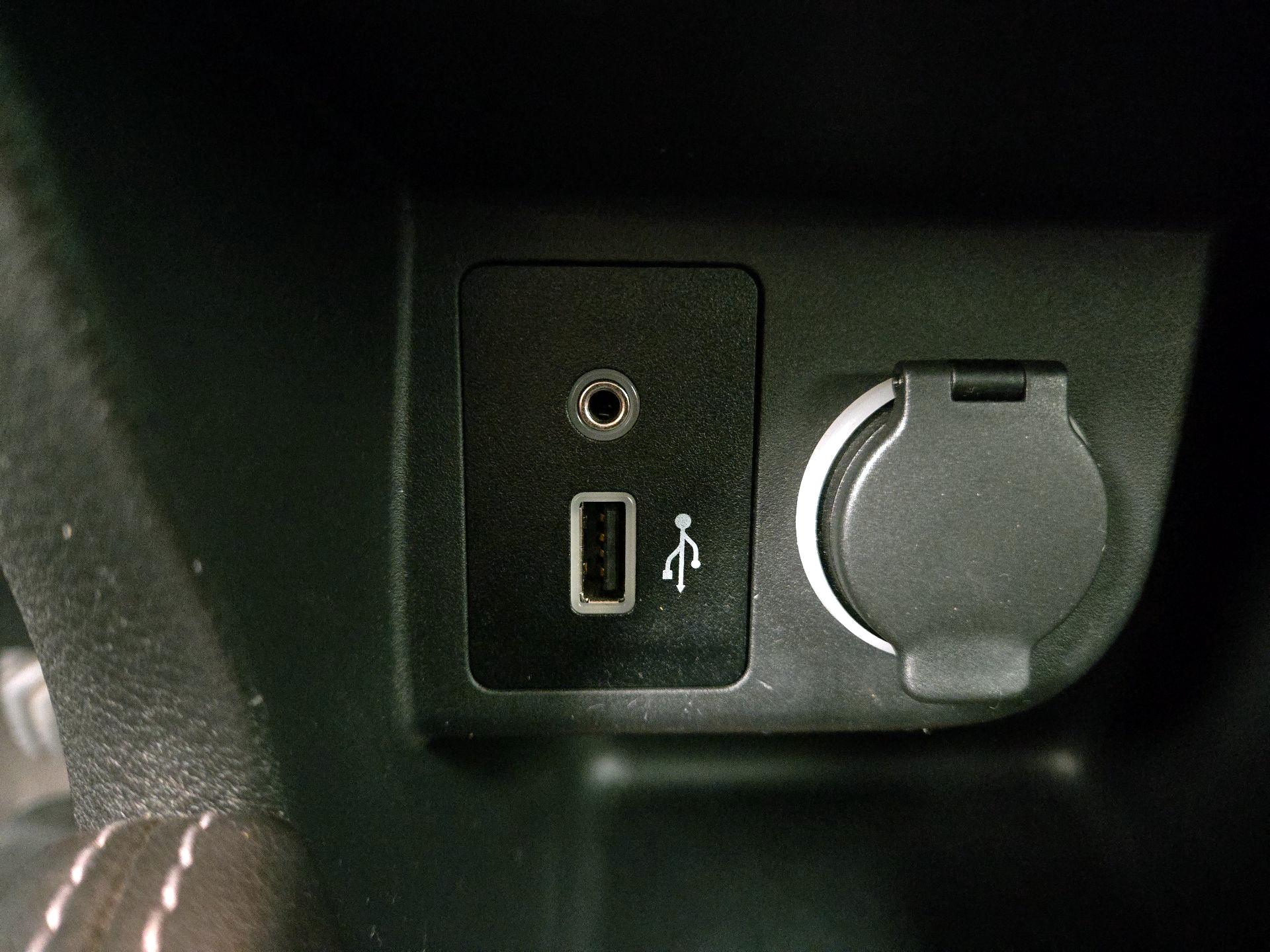 Thumbnail: 2020 Nissan Kicks - 17