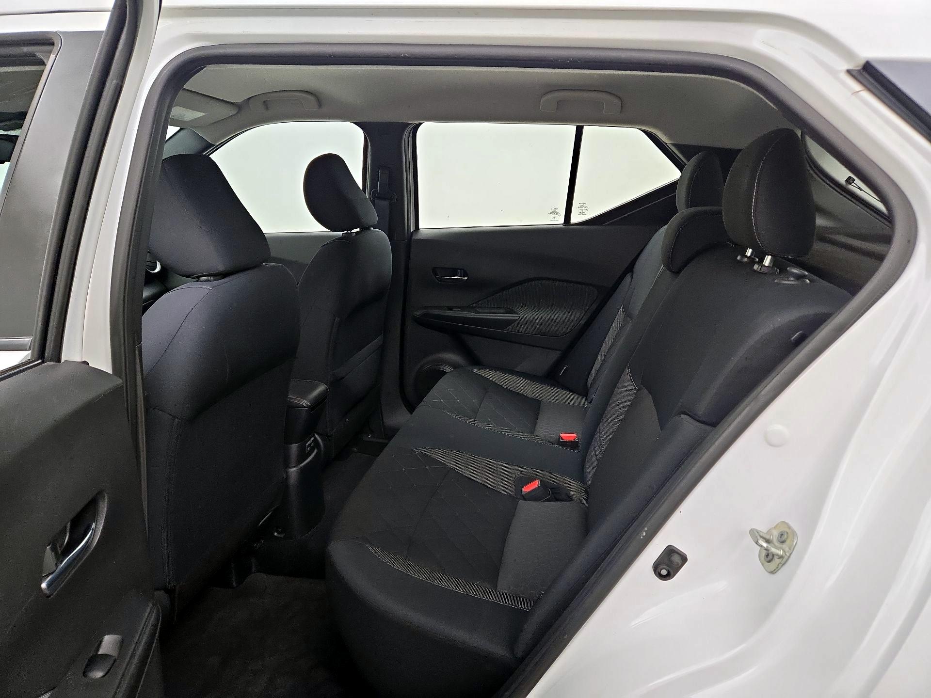 Thumbnail: 2020 Nissan Kicks - 18