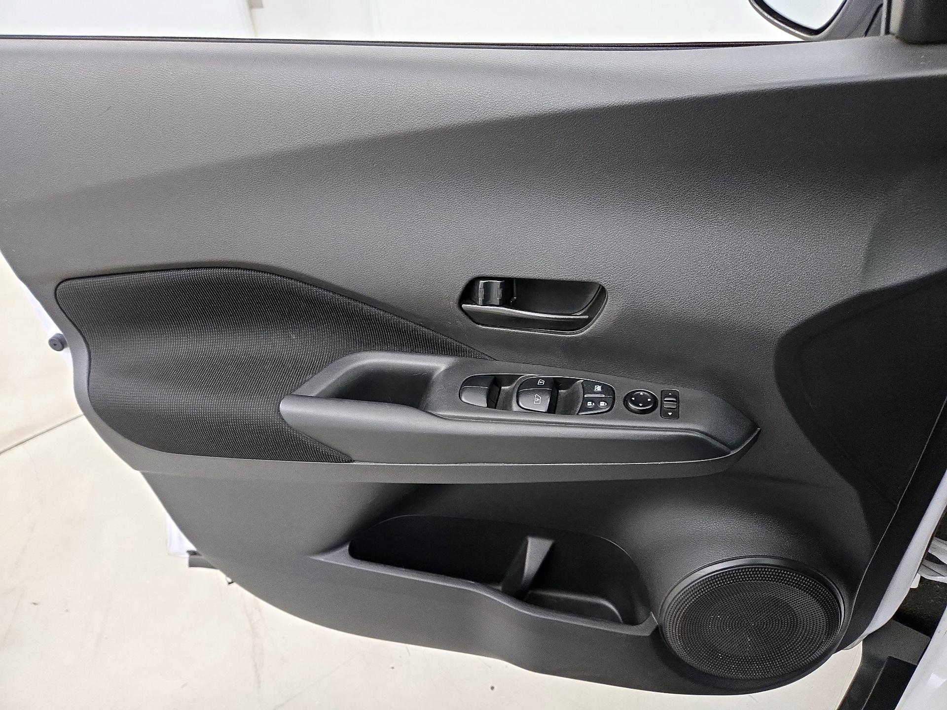 Thumbnail: 2022 Nissan Kicks - 12