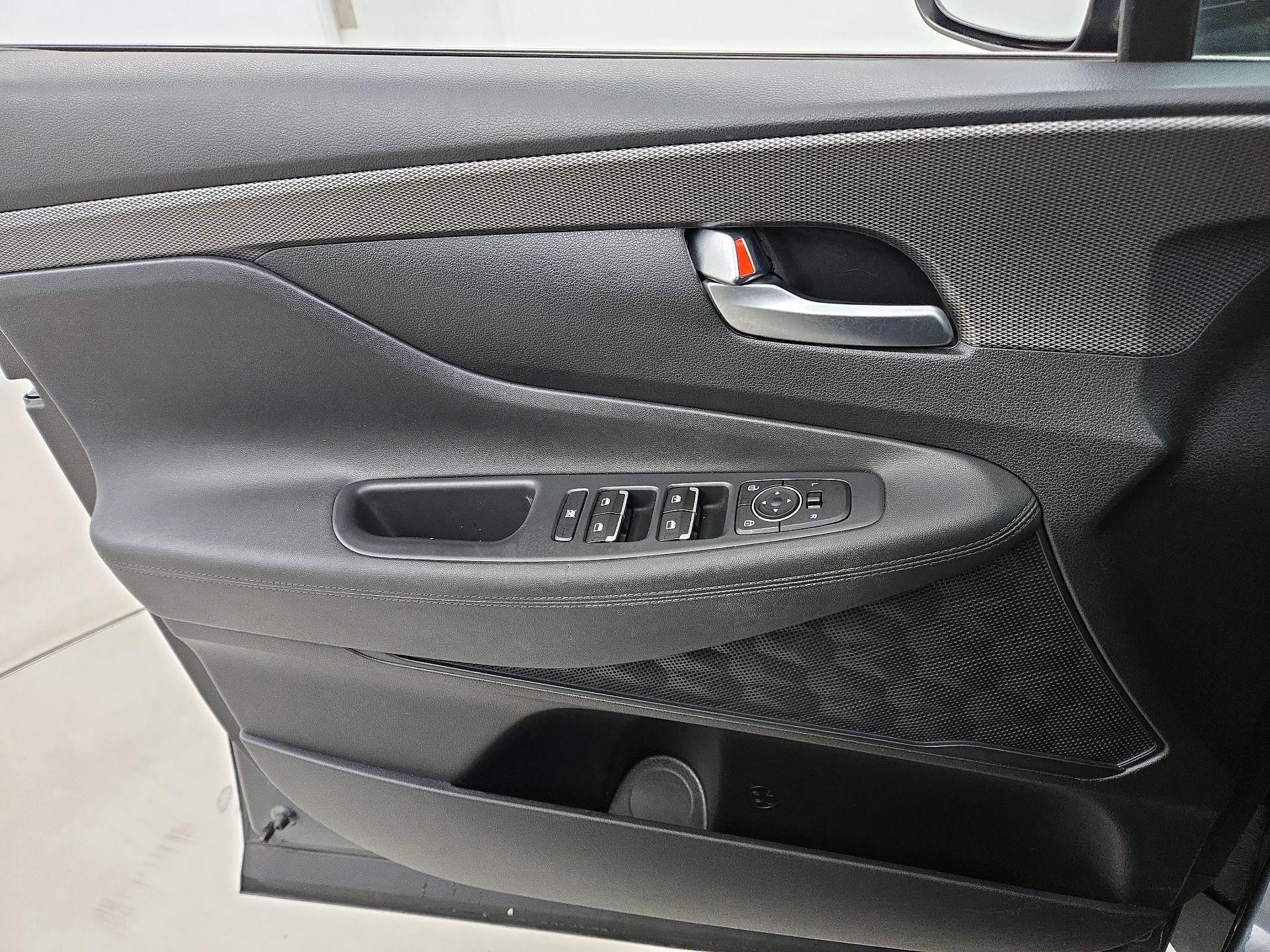 Thumbnail: 2020 Hyundai Santa Fe - 12