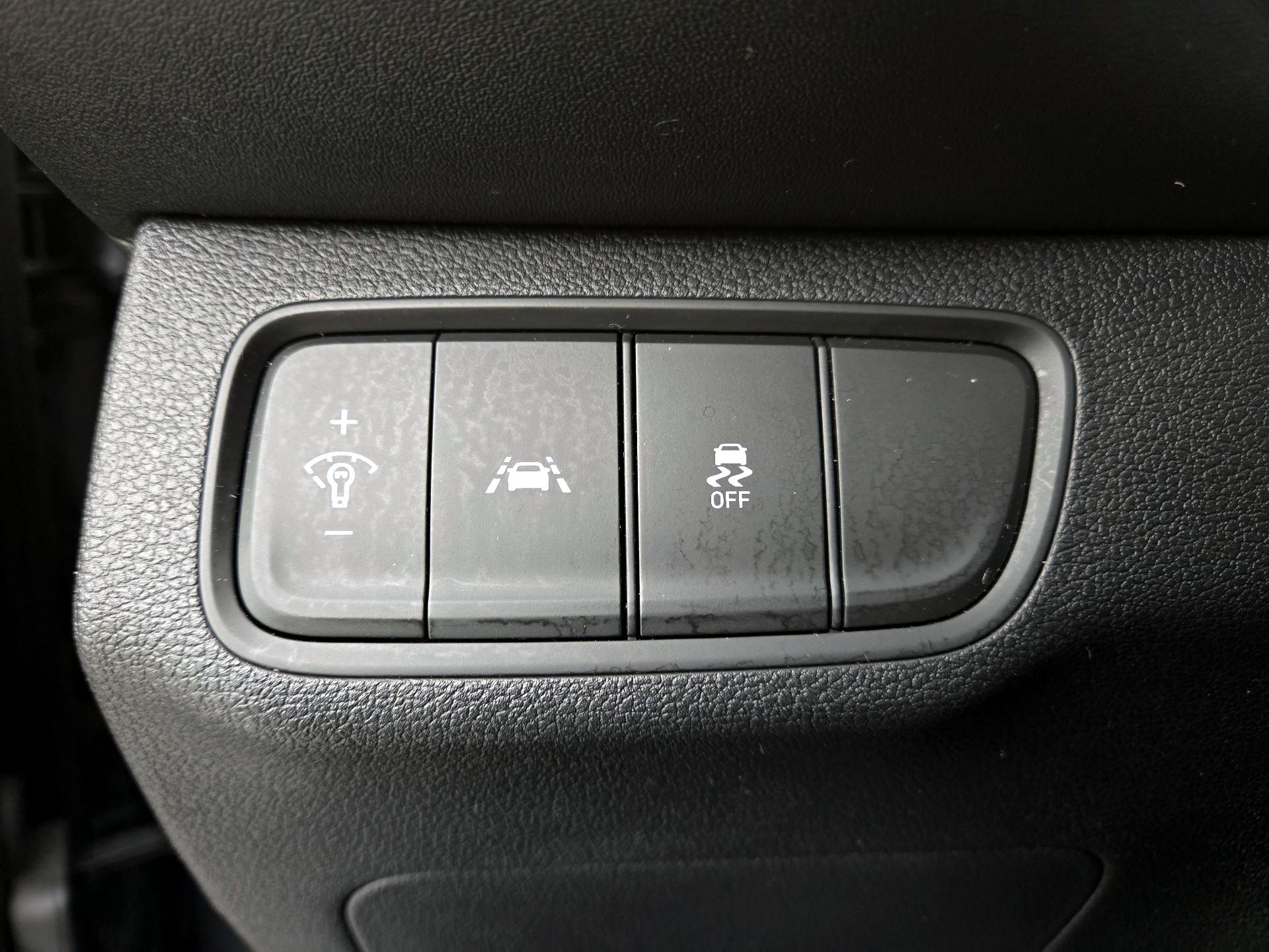 Thumbnail: 2020 Hyundai Santa Fe - 13