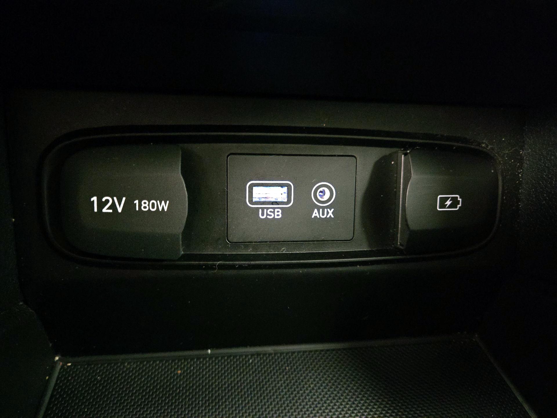 Thumbnail: 2020 Hyundai Santa Fe - 18