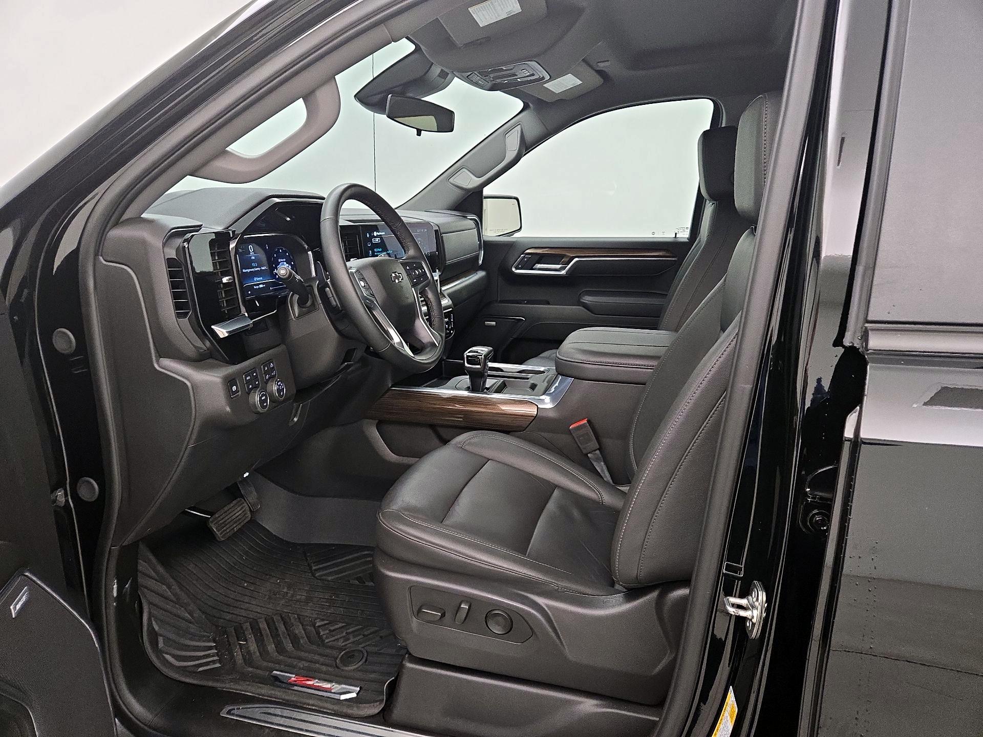 Thumbnail: 2025 Chevrolet Silverado 1500 - 11