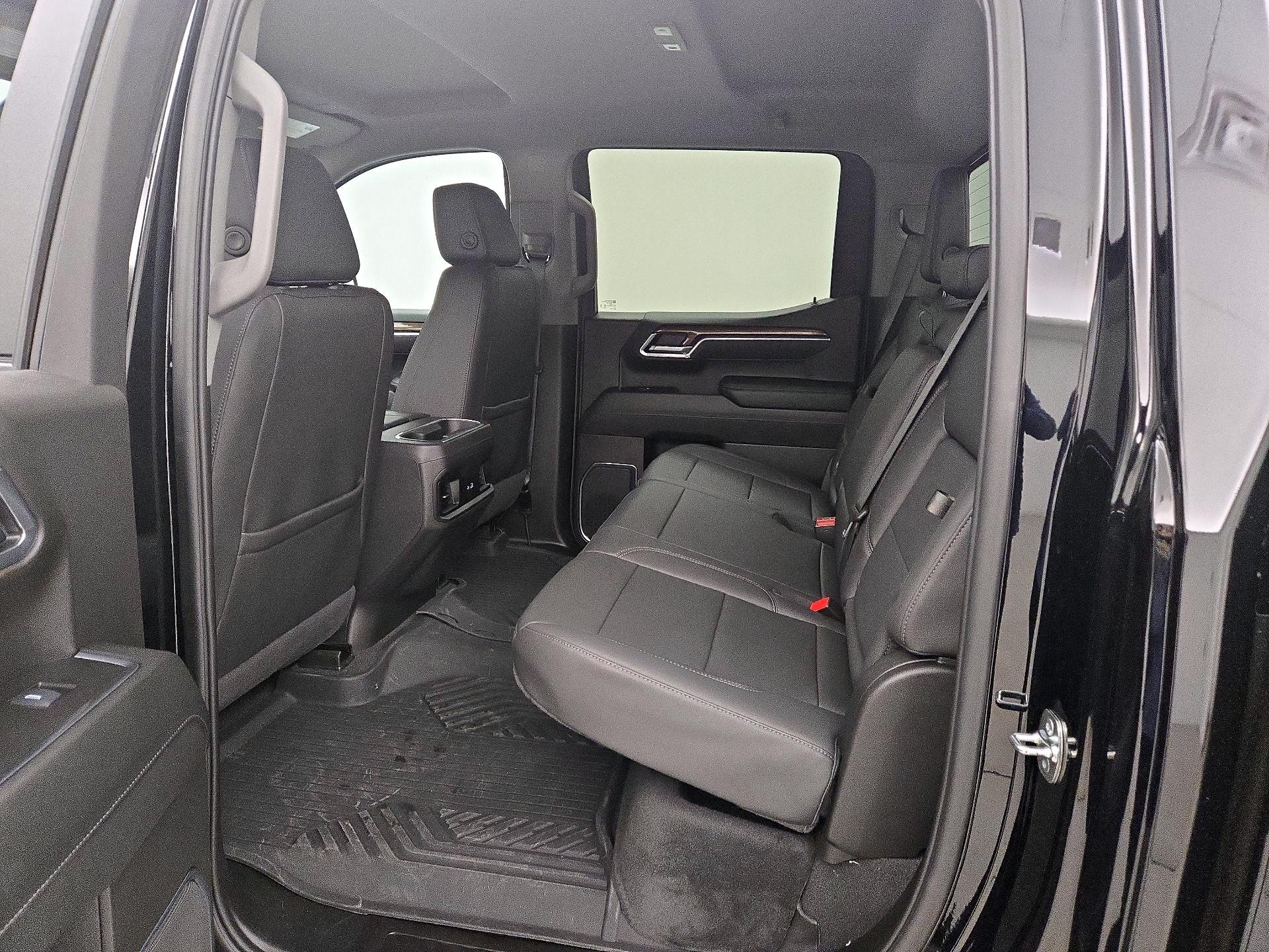 Thumbnail: 2025 Chevrolet Silverado 1500 - 19