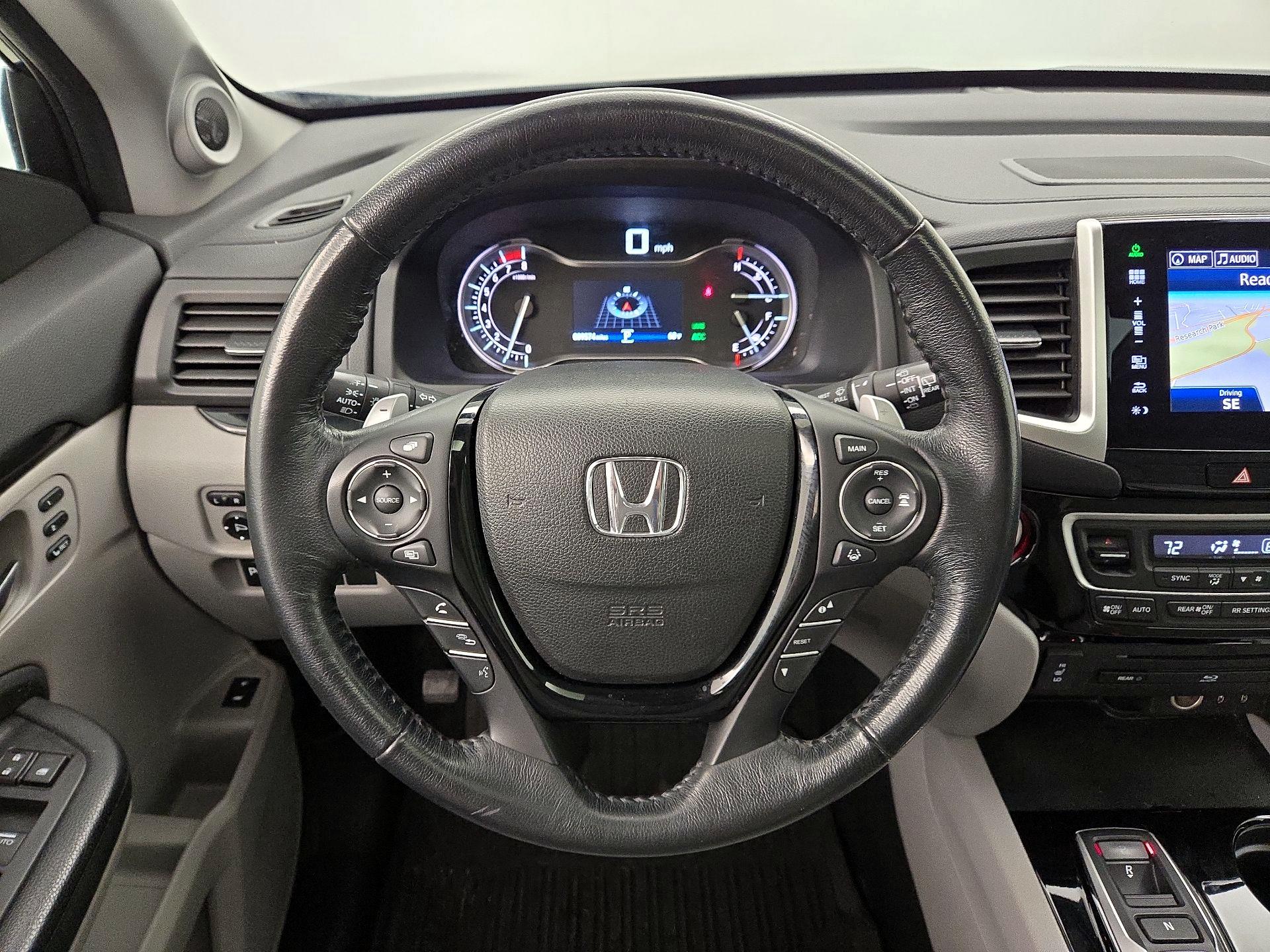 Thumbnail: 2016 Honda Pilot - 10