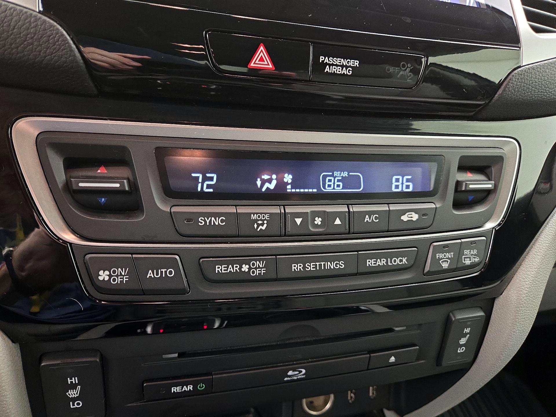 Thumbnail: 2016 Honda Pilot - 17