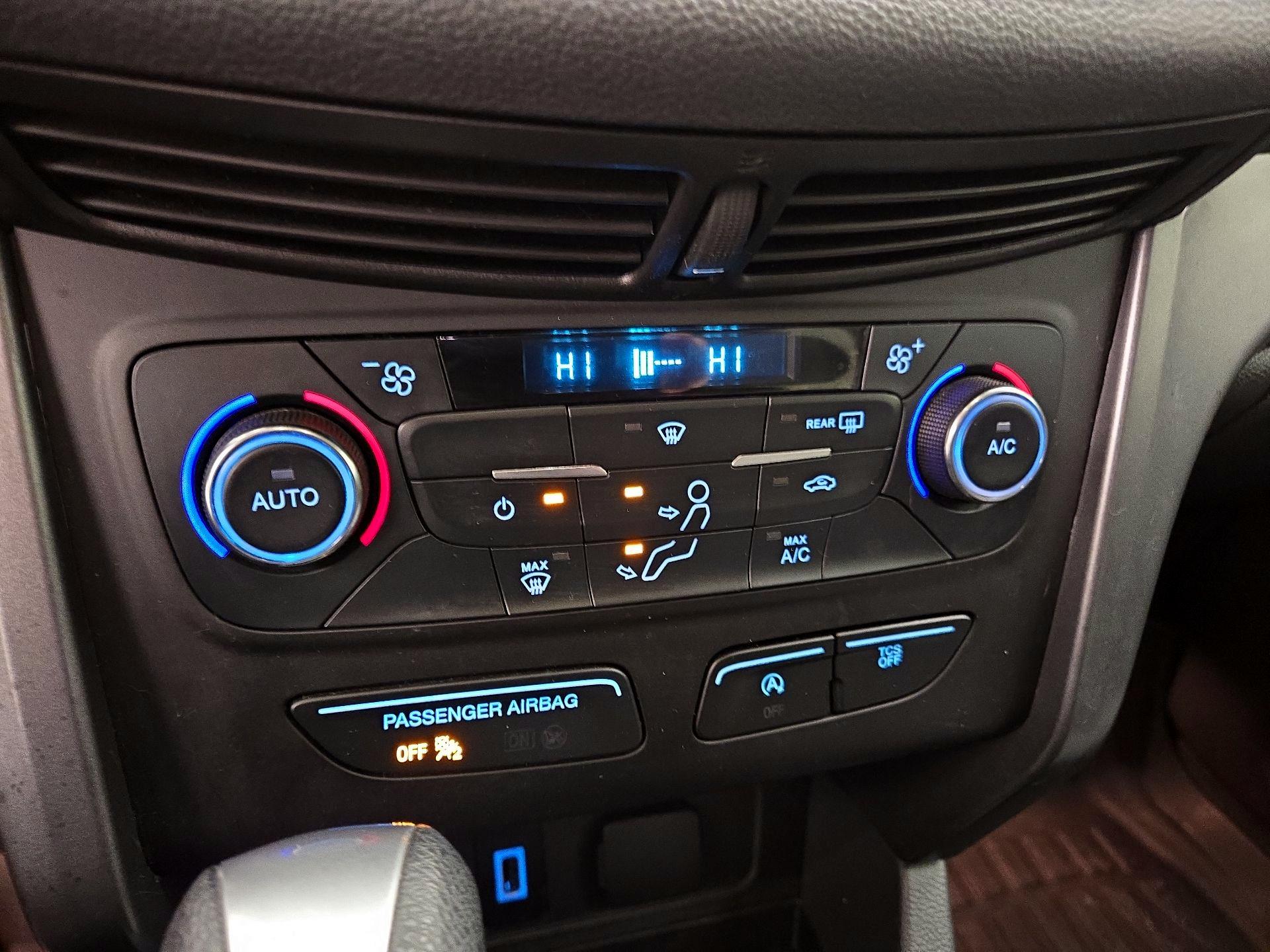 Thumbnail: 2017 Ford Escape - 16