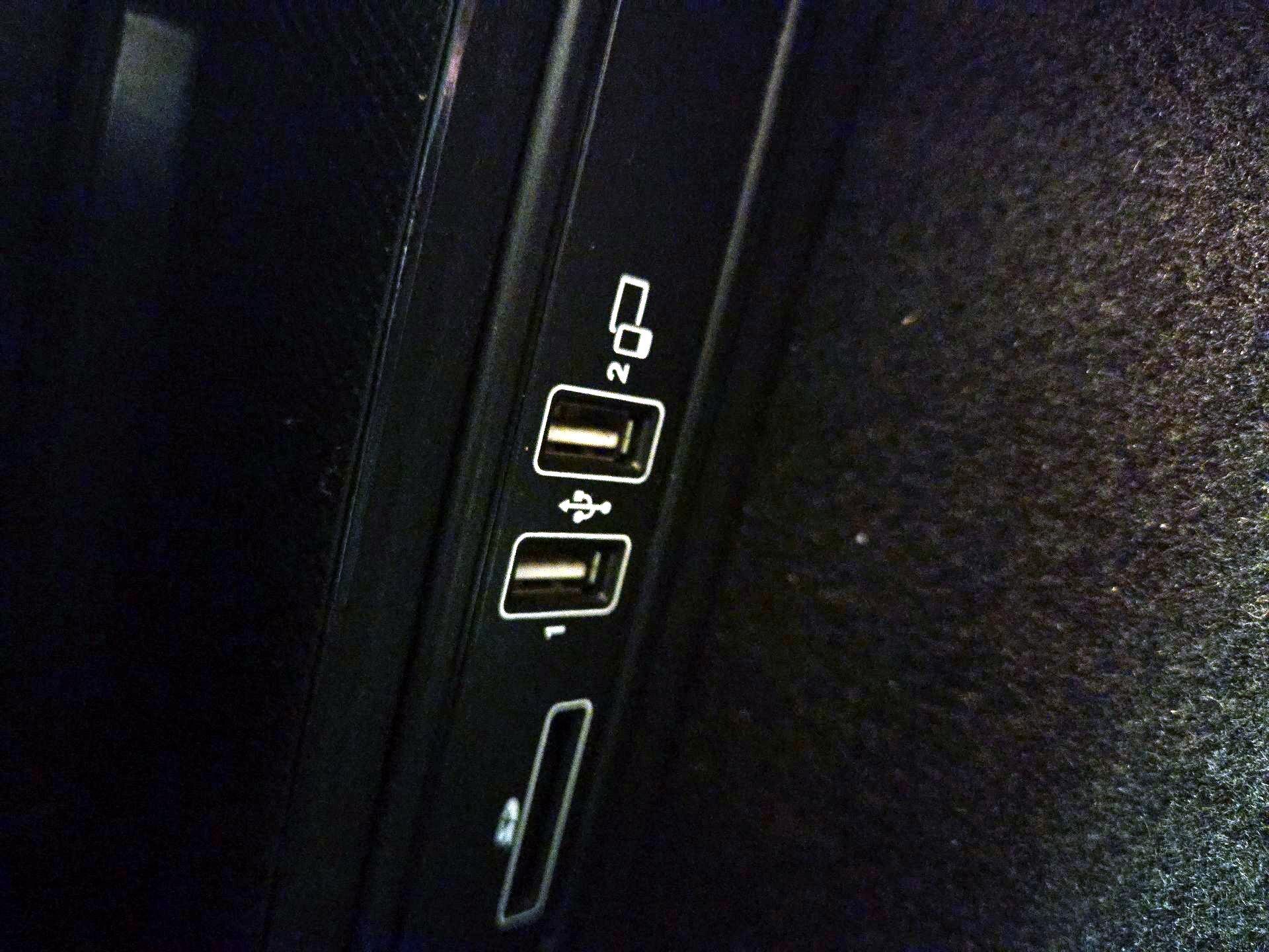 Thumbnail: 2019 Mercedes-Benz C-Class - 19