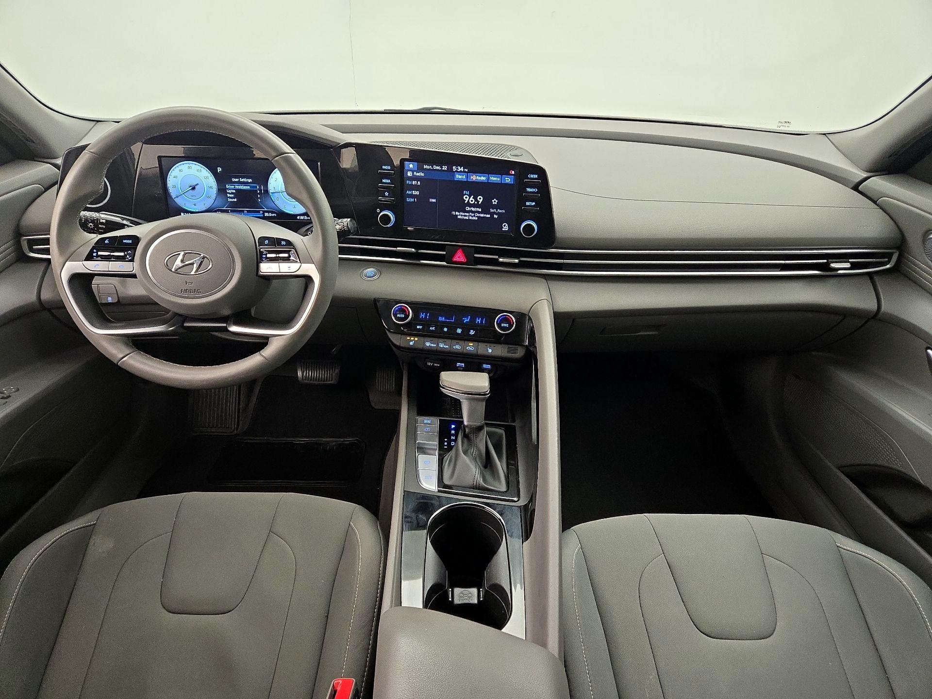 Thumbnail: 2022 Hyundai Elantra - 9