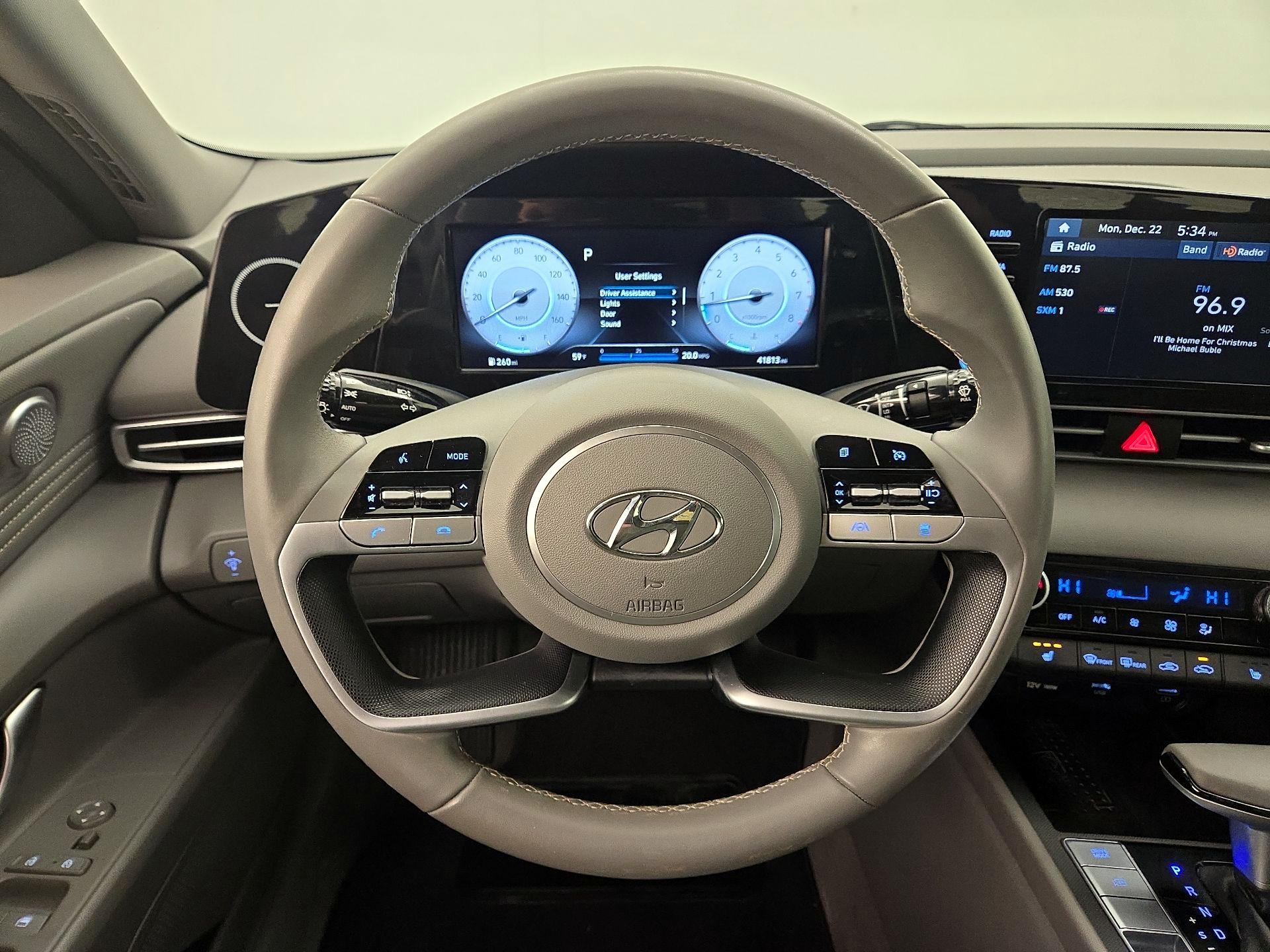 Thumbnail: 2022 Hyundai Elantra - 10