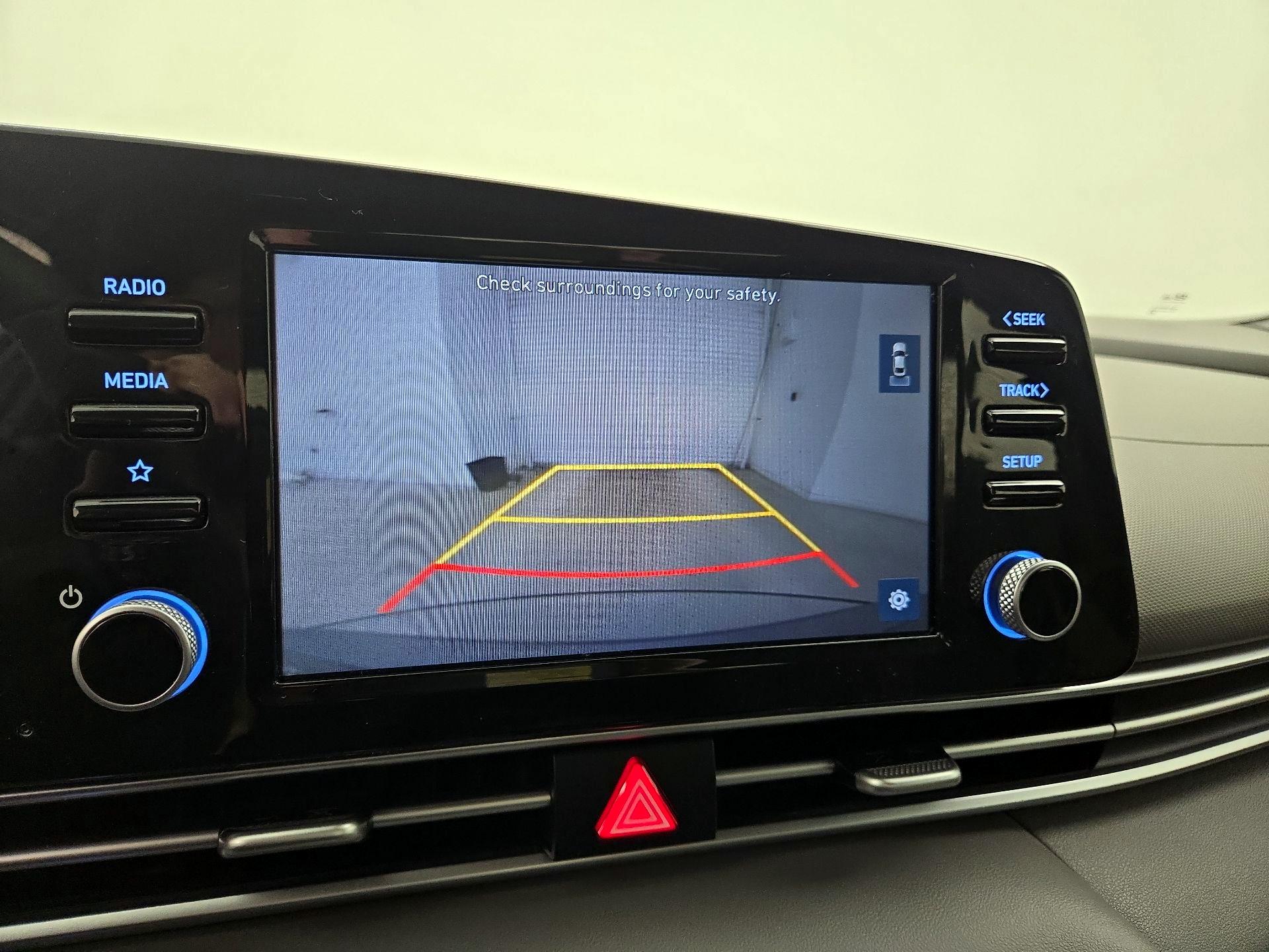 Thumbnail: 2022 Hyundai Elantra - 14