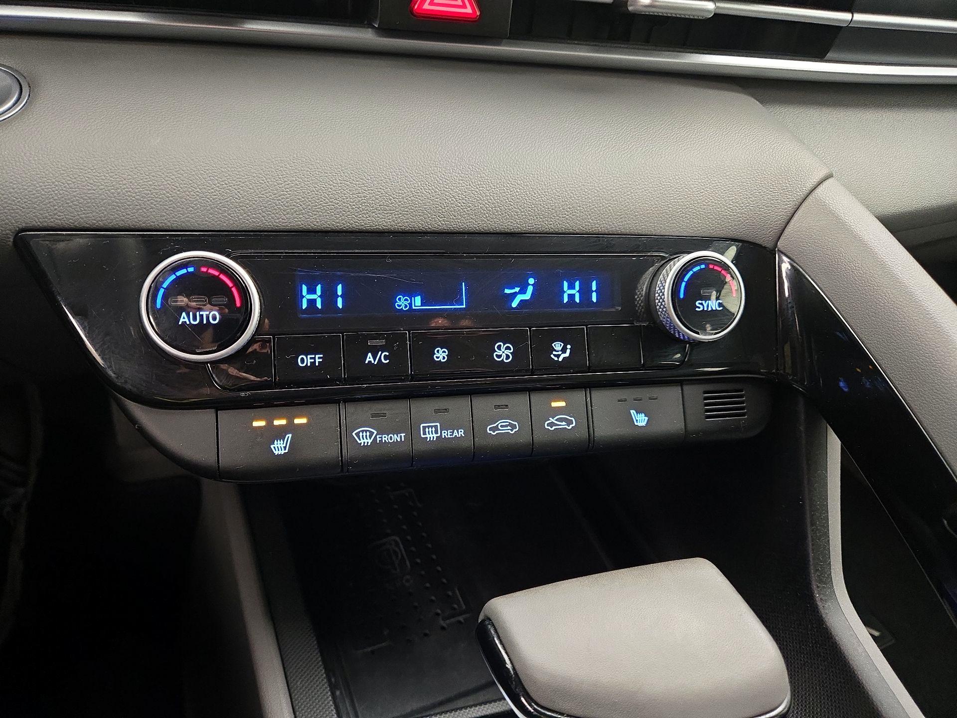 Thumbnail: 2022 Hyundai Elantra - 16