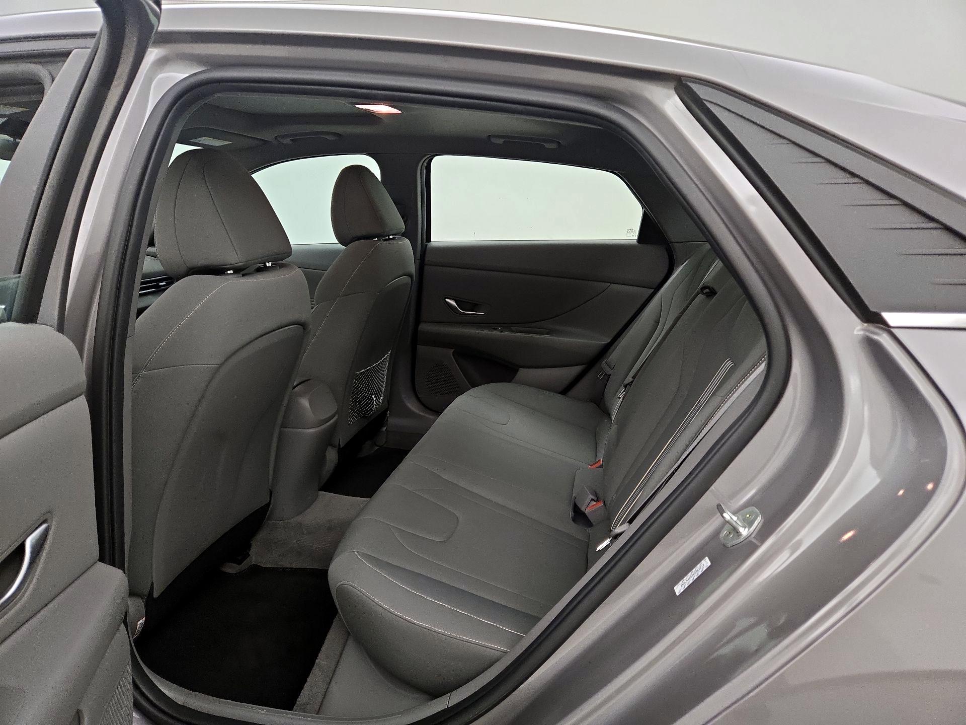 Thumbnail: 2022 Hyundai Elantra - 20