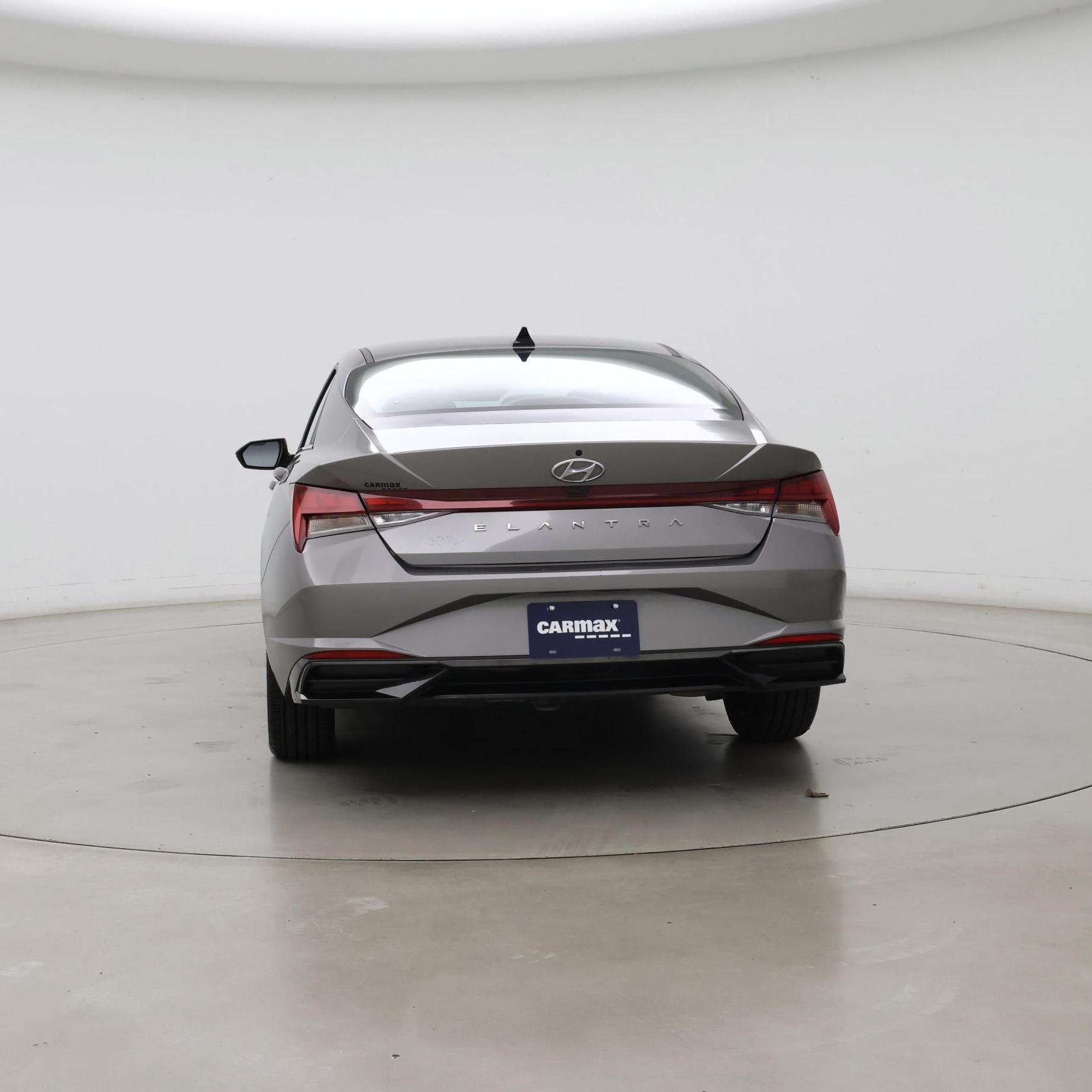 Thumbnail: 2022 Hyundai Elantra - 6