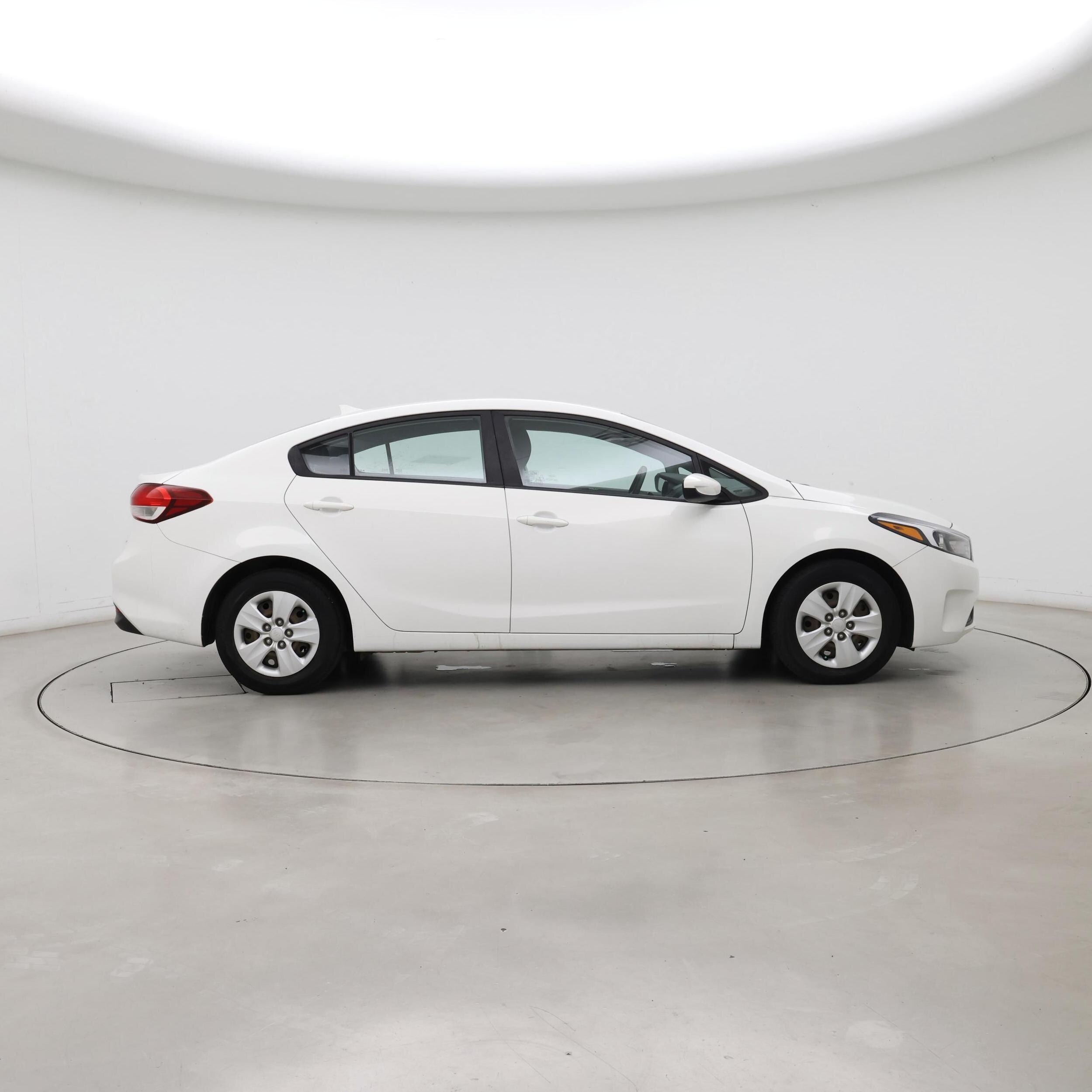 Thumbnail: 2018 Kia Forte - 7