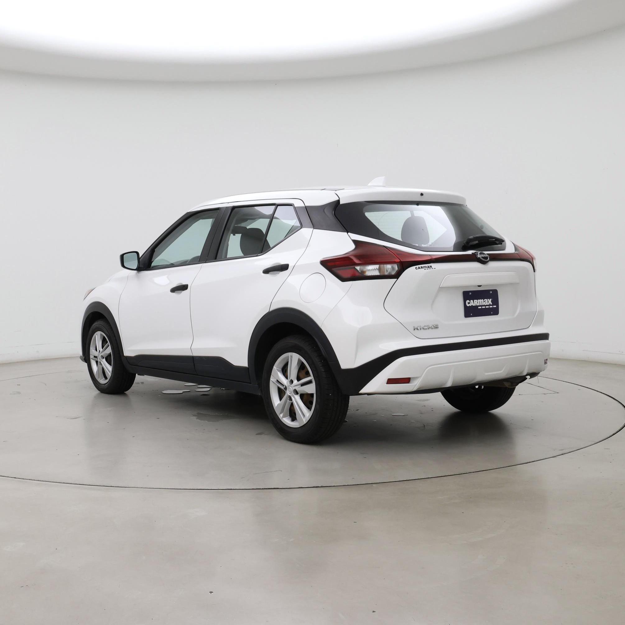 Thumbnail: 2023 Nissan Kicks - 2
