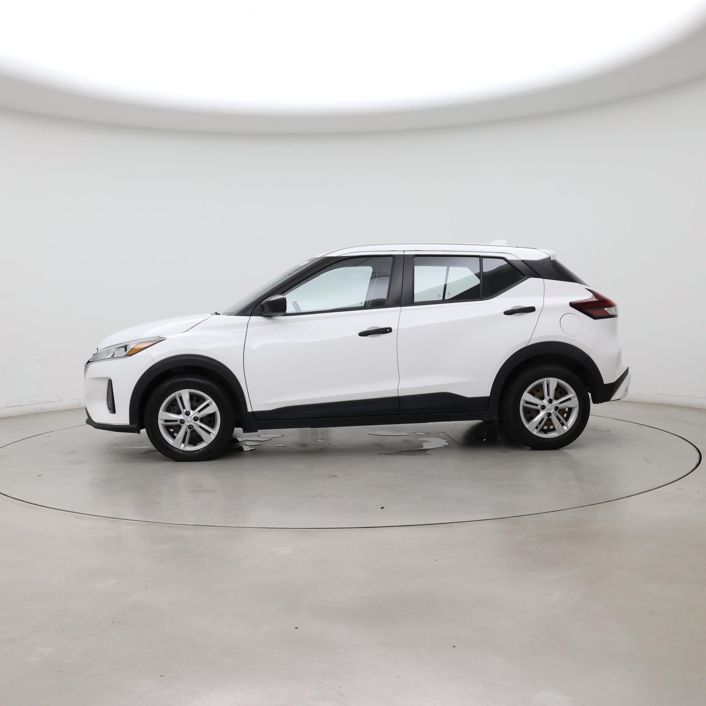 Thumbnail: 2023 Nissan Kicks - 3