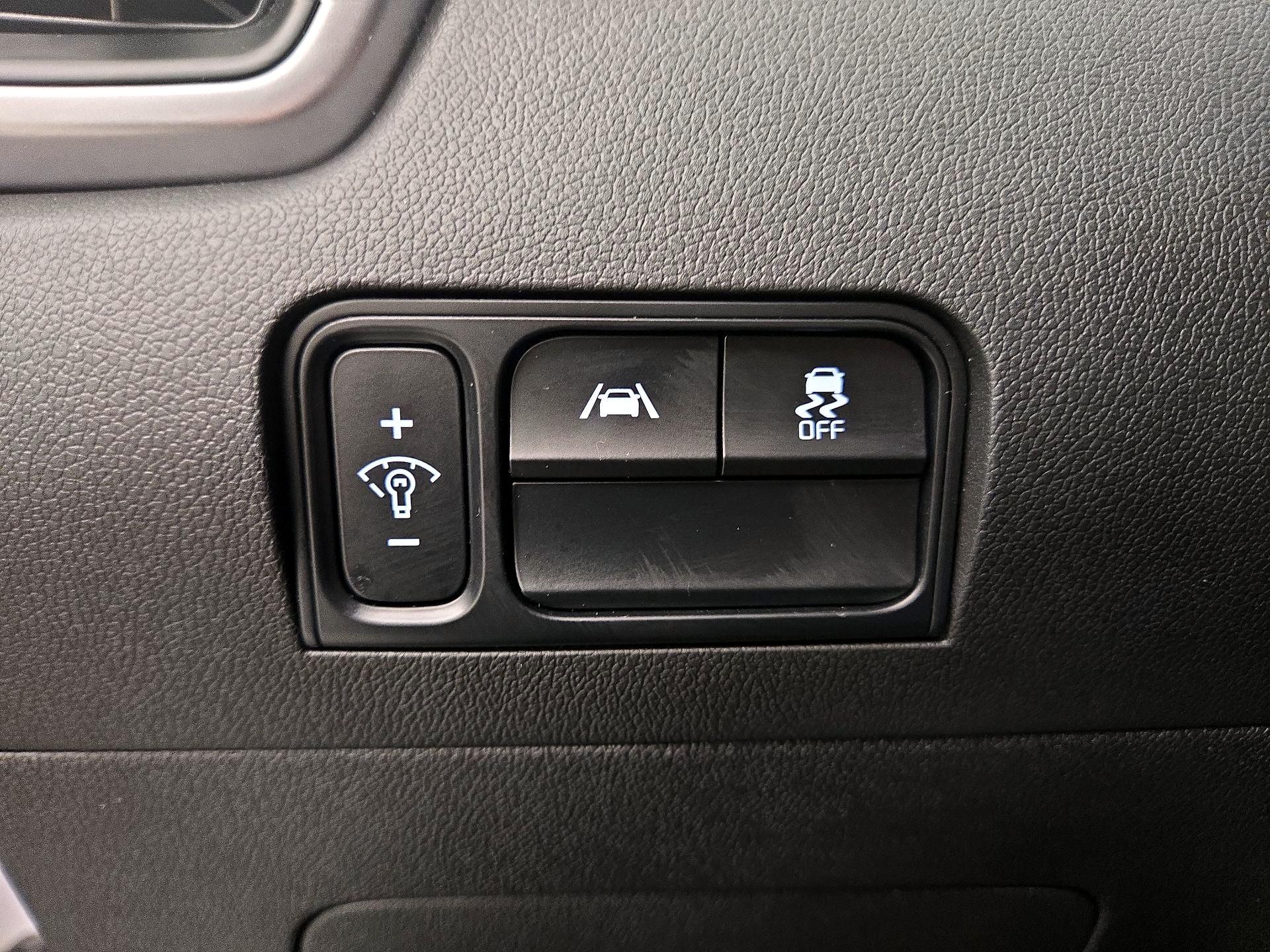 Thumbnail: 2023 Kia Sorento - 13