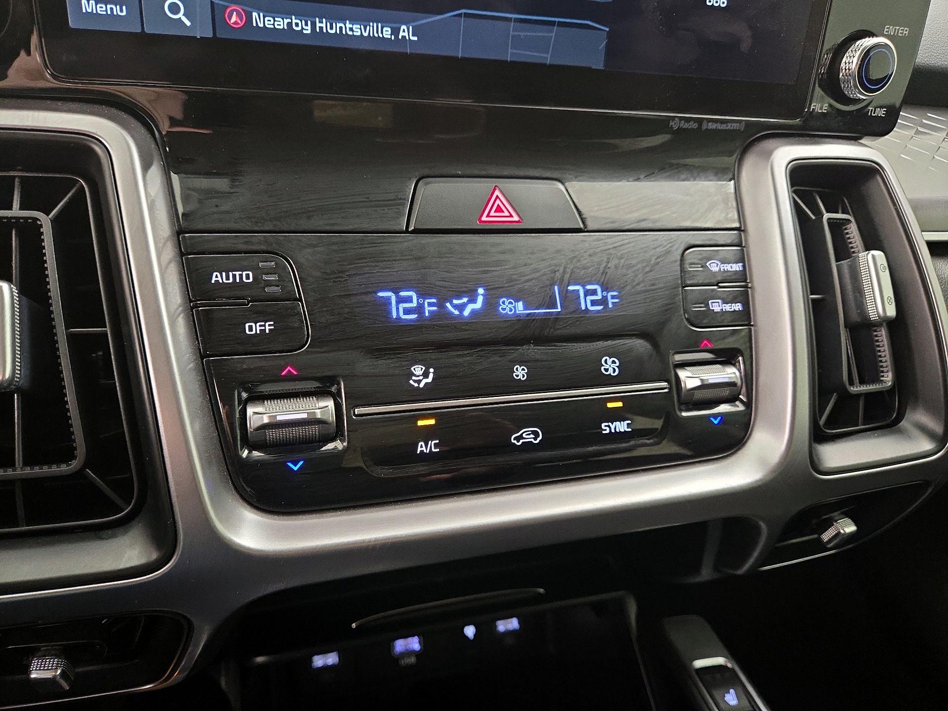 Thumbnail: 2023 Kia Sorento - 17