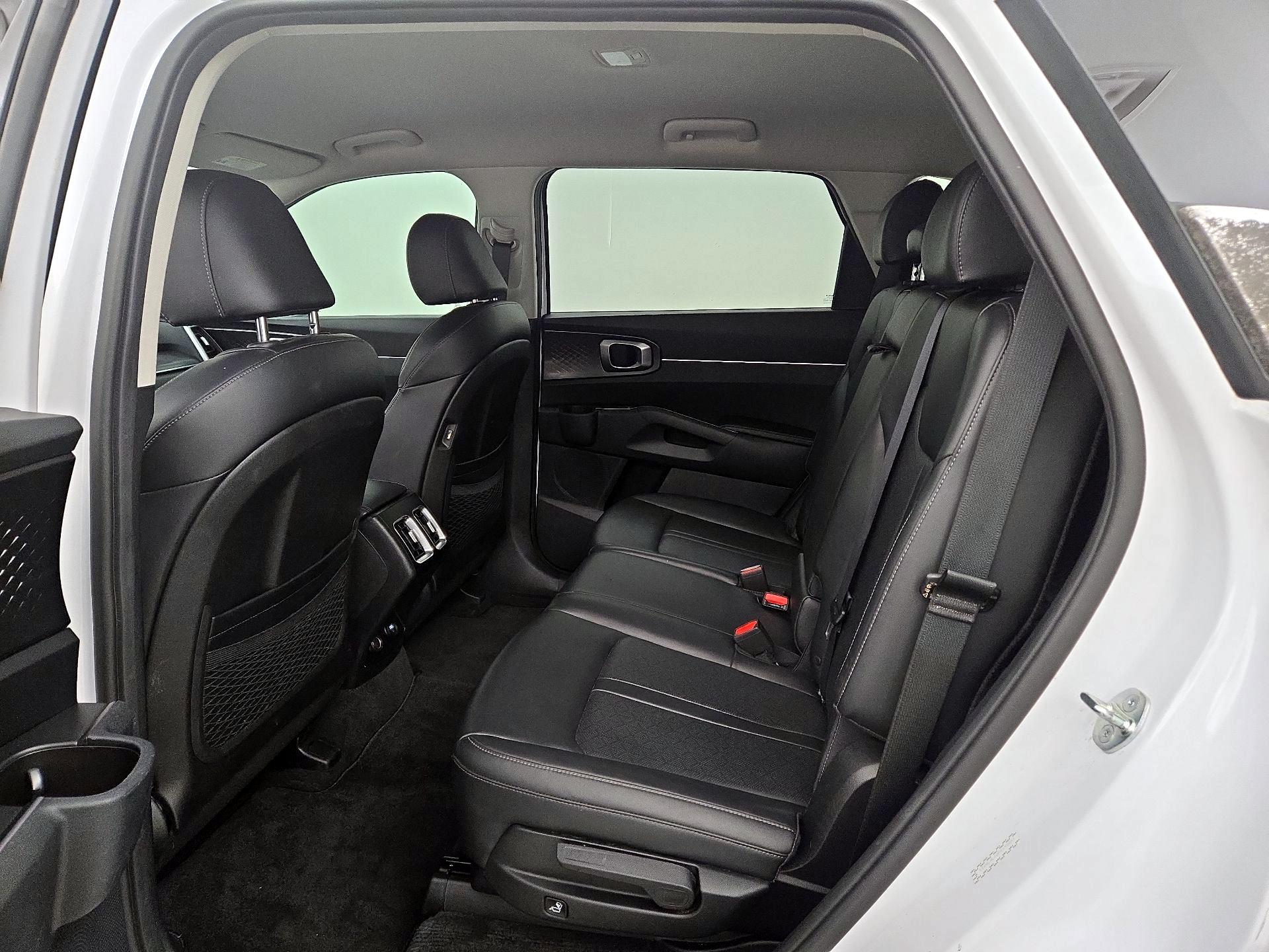 Thumbnail: 2023 Kia Sorento - 20