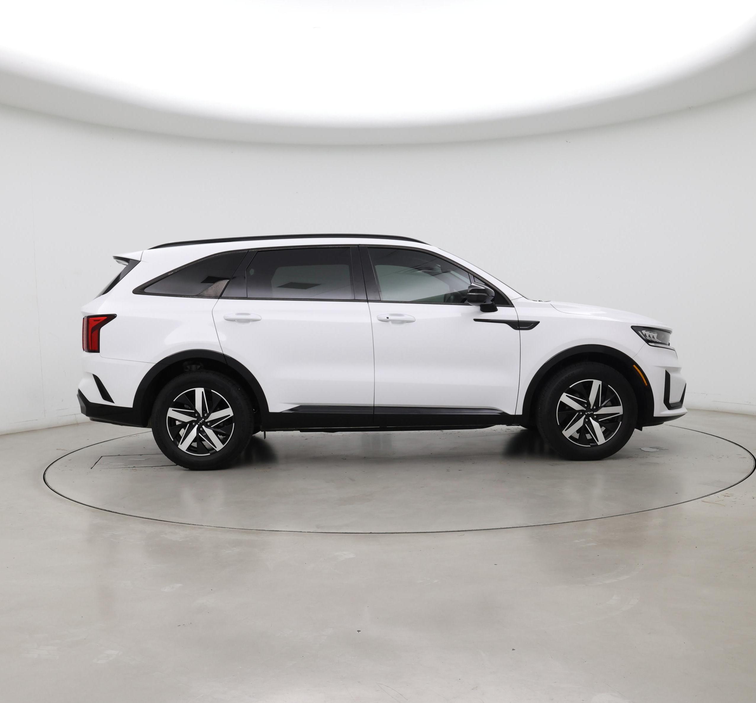 Thumbnail: 2023 Kia Sorento - 7