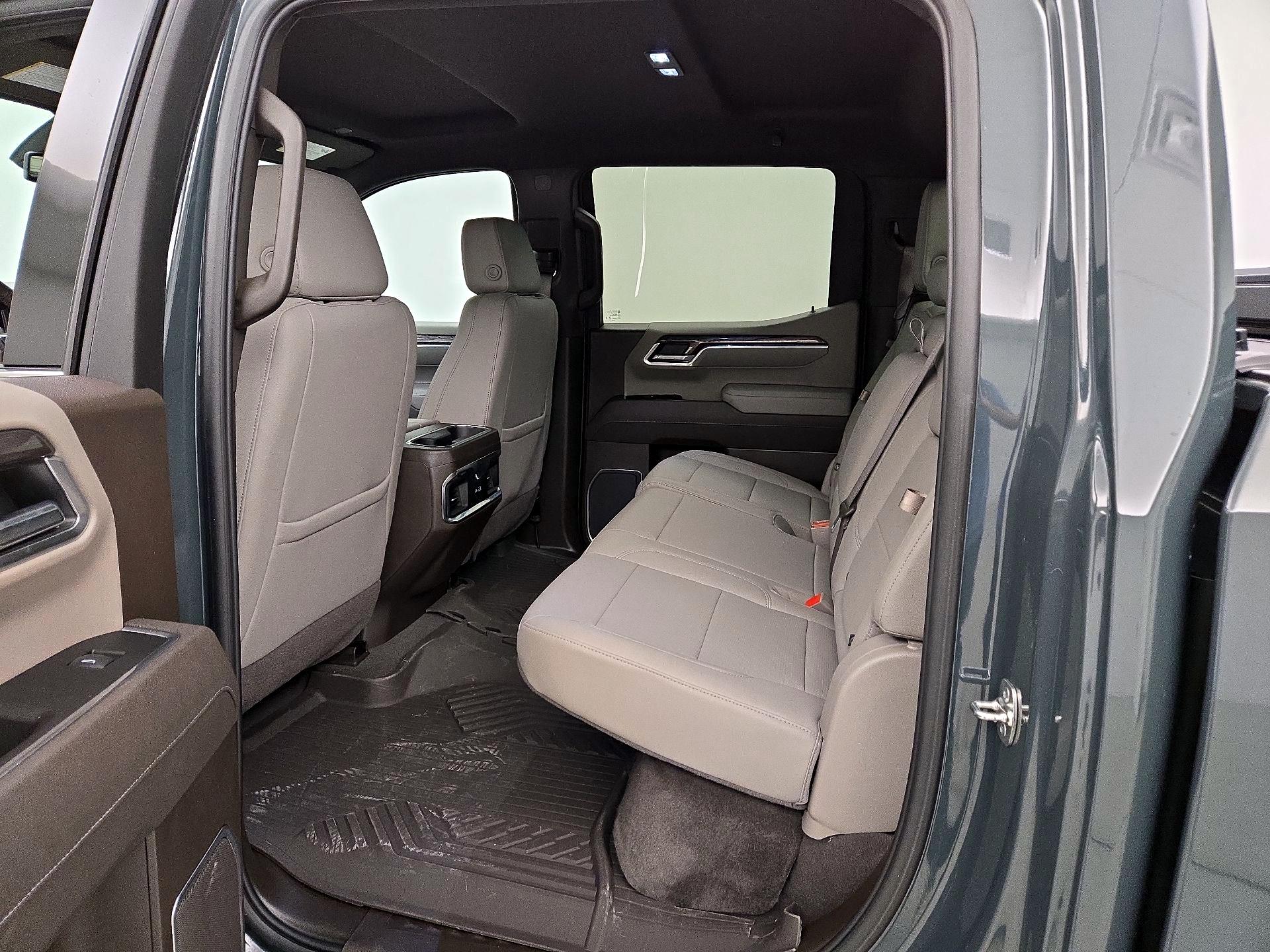 Thumbnail: 2025 Chevrolet Silverado 1500 - 19