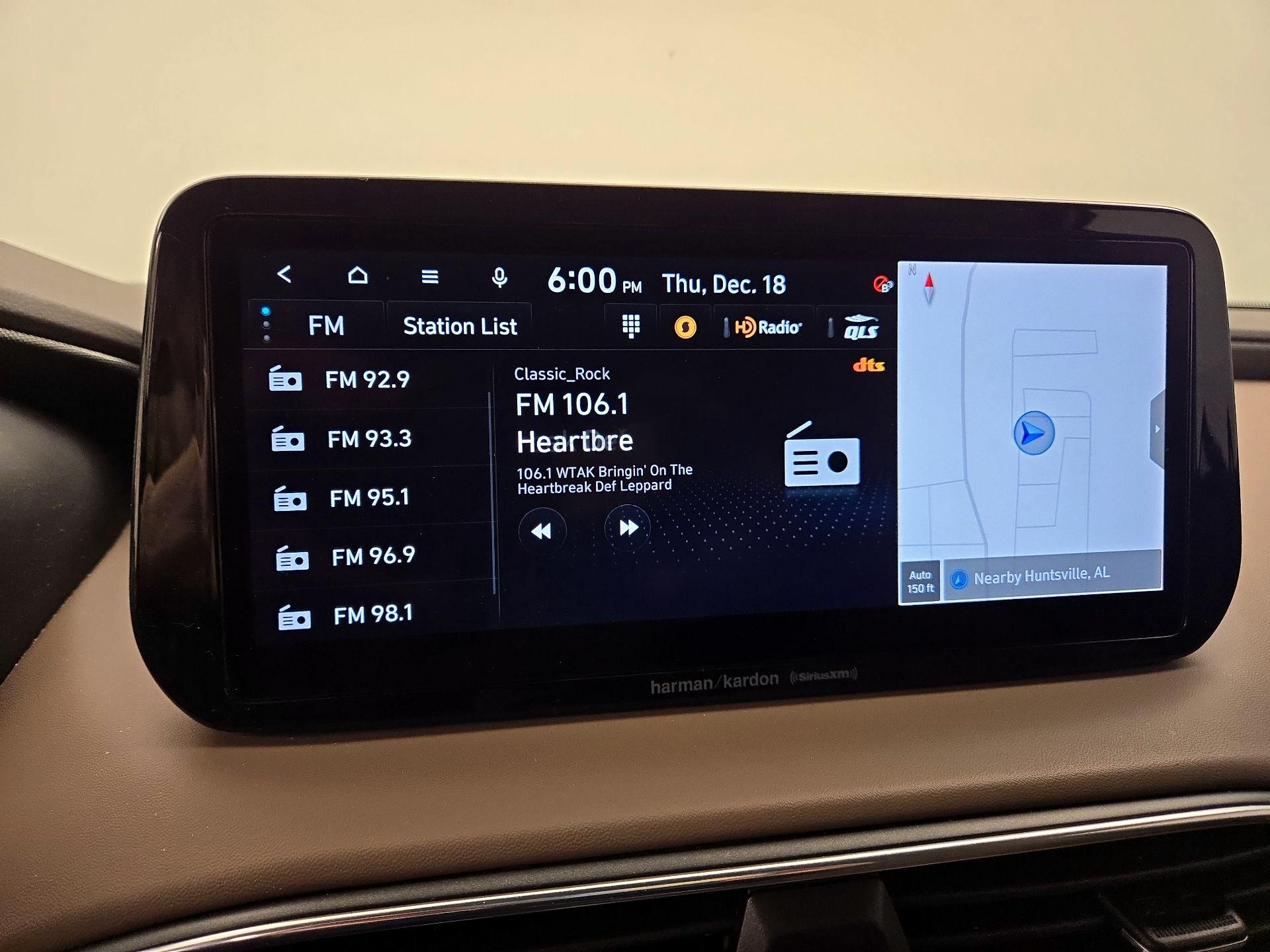 Thumbnail: 2022 Hyundai Santa Fe - 16