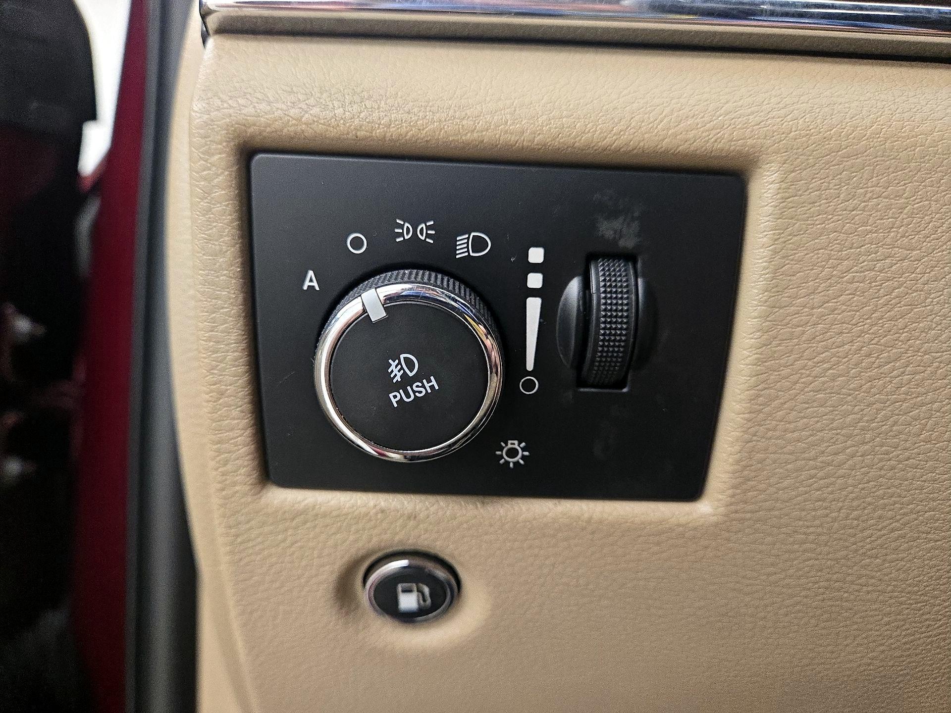 Thumbnail: 2017 Jeep Grand Cherokee - 13