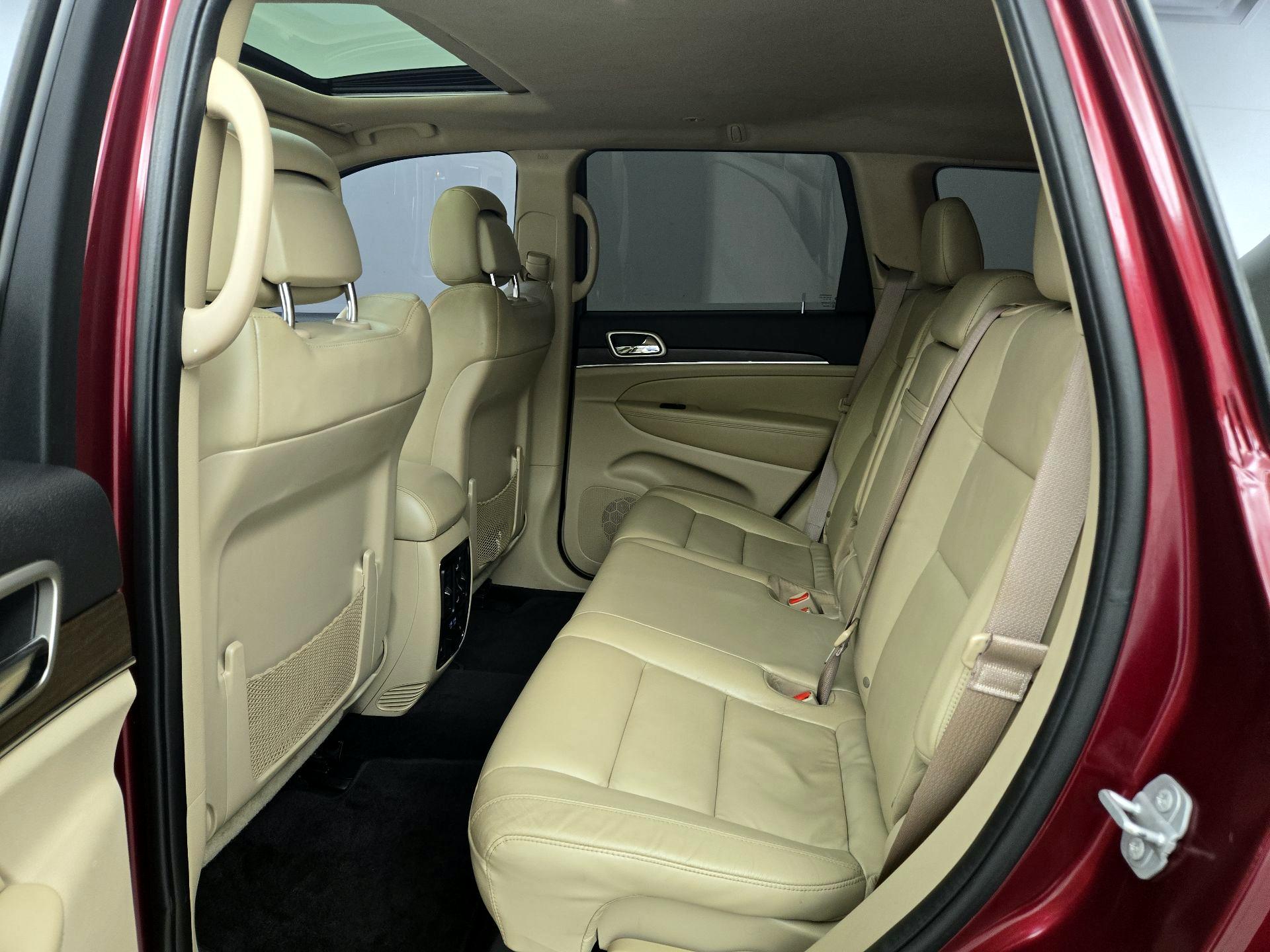 Thumbnail: 2017 Jeep Grand Cherokee - 20