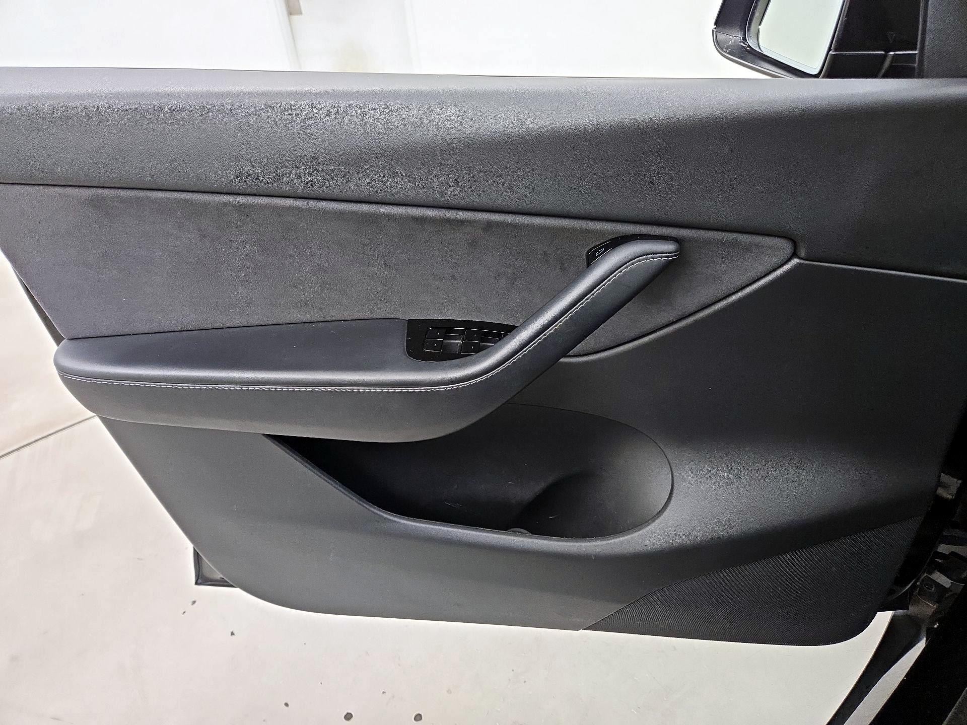 Thumbnail: 2021 Tesla Model Y - 12