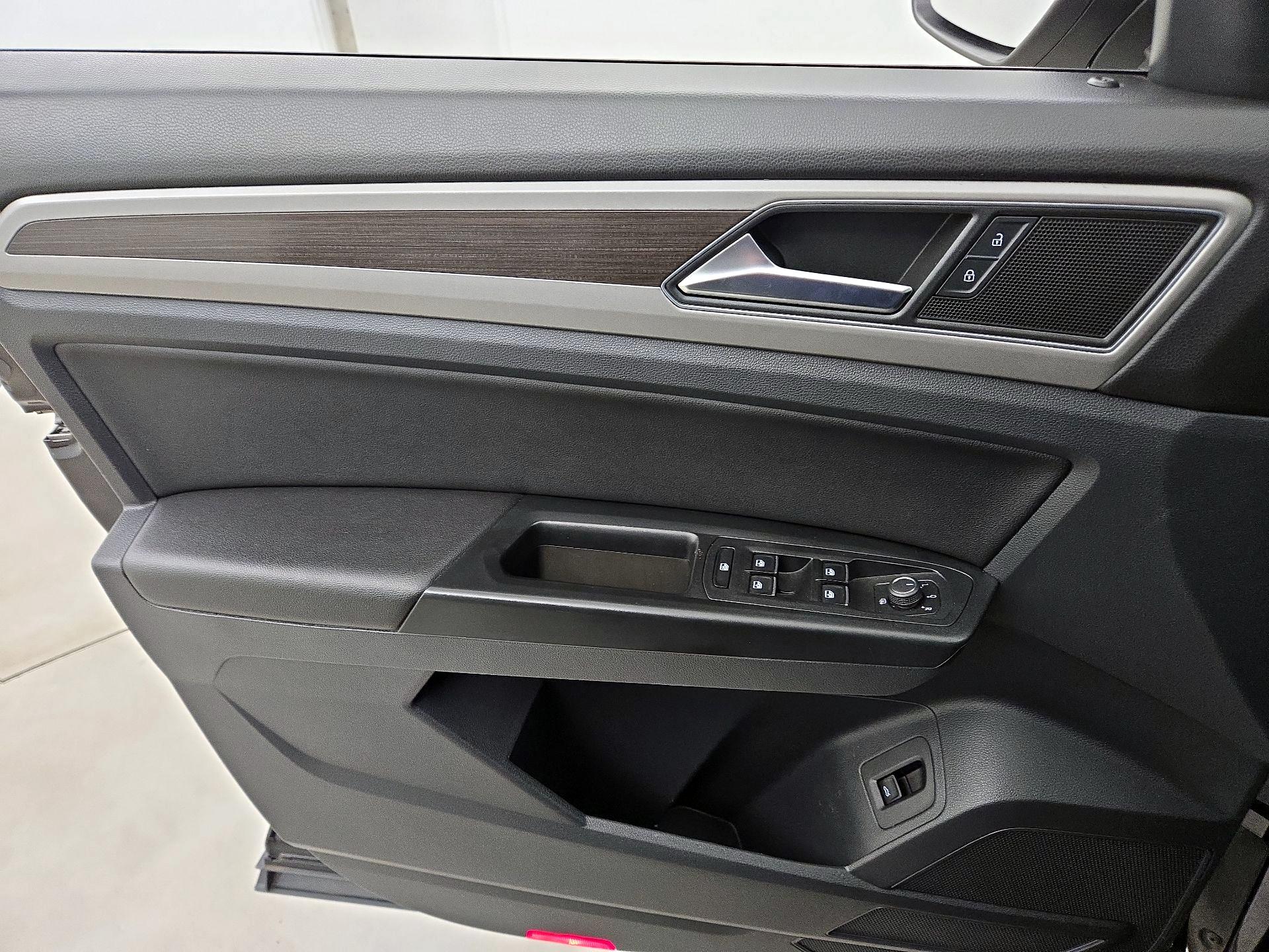 Thumbnail: 2019 Volkswagen Atlas - 12